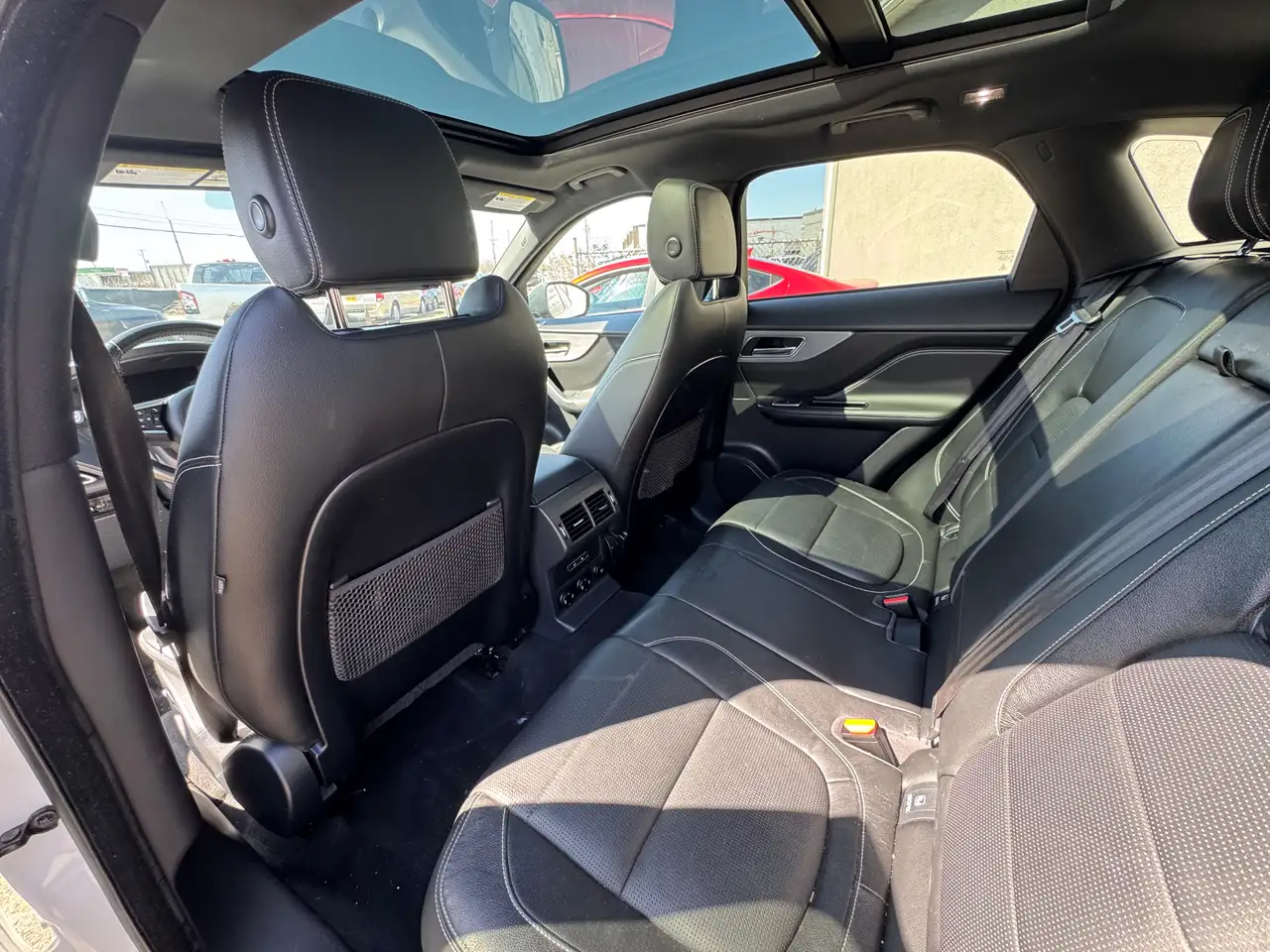 Jaguar F-Pace снимка Jaguar F-Pace