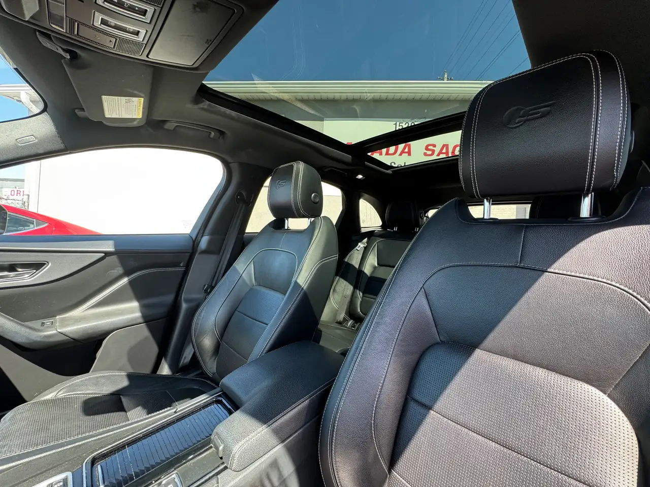 Jaguar F-Pace снимка Jaguar F-Pace
