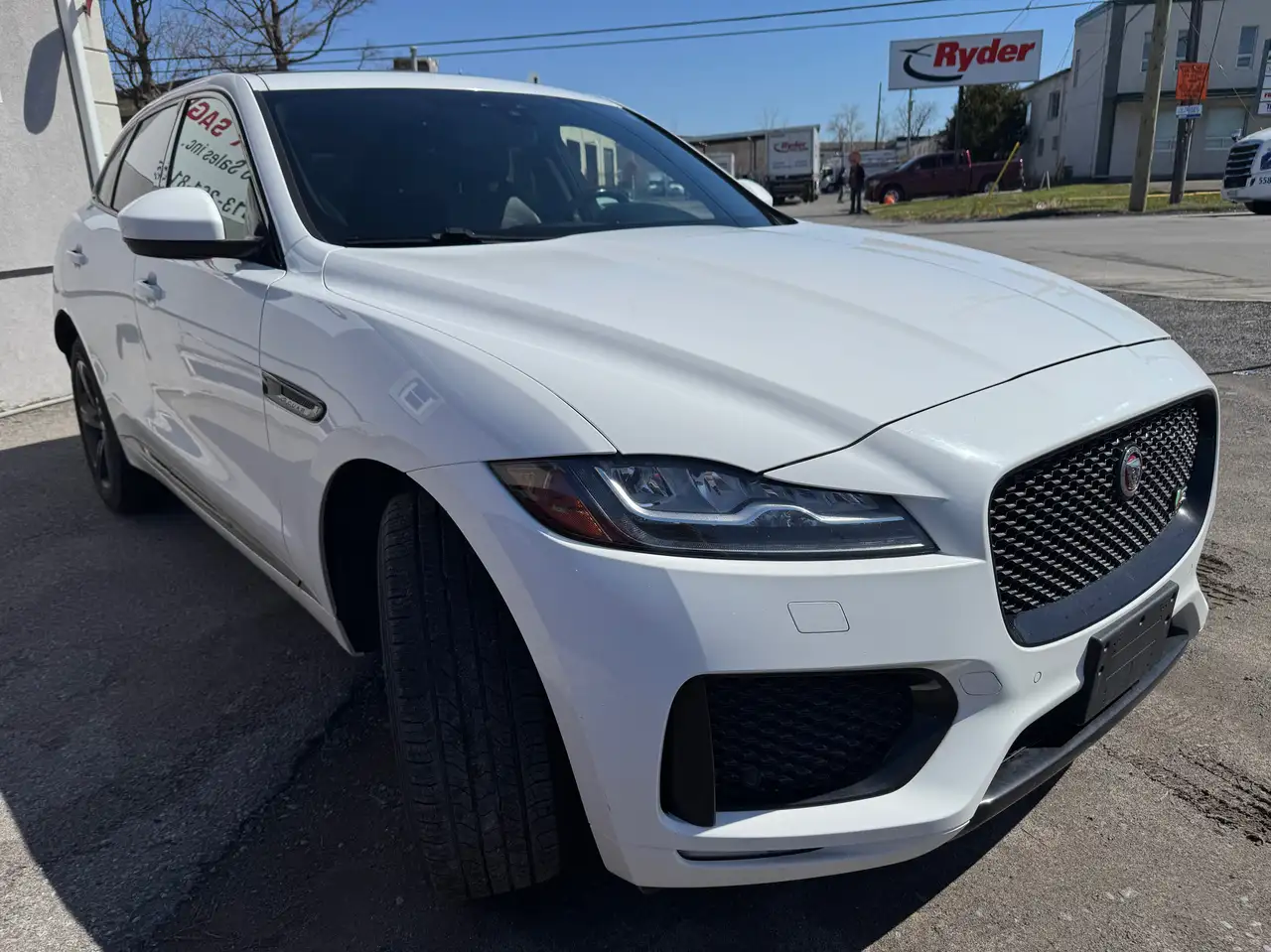 Jaguar F-Pace снимка Jaguar F-Pace