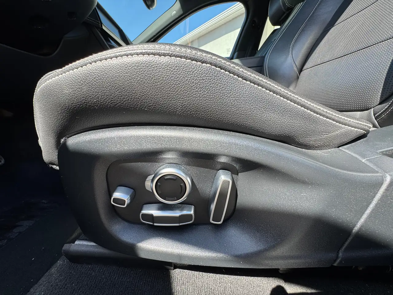 Jaguar F-Pace снимка Jaguar F-Pace
