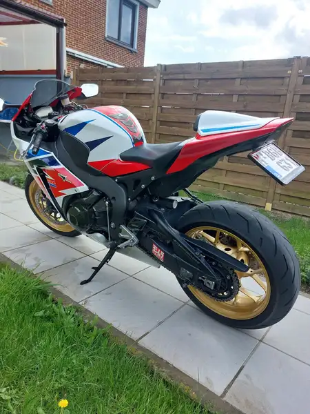 Honda CBR 1000 - foto 5