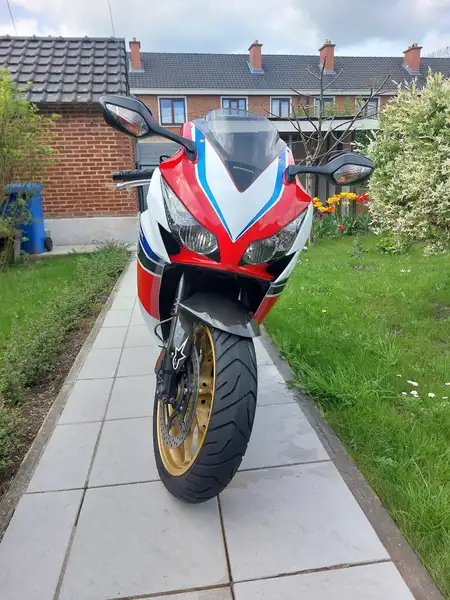 Honda CBR 1000 - foto 3