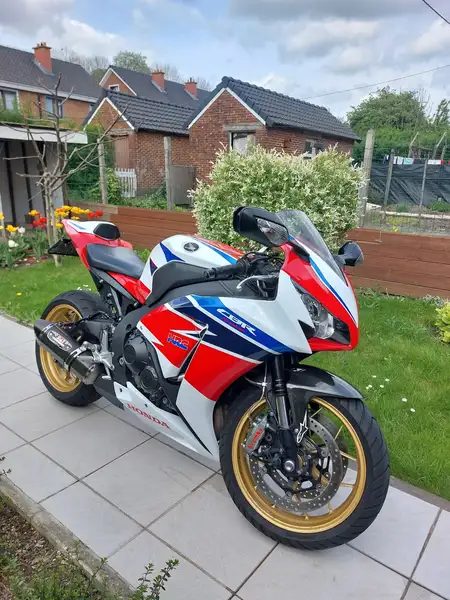 Honda CBR 1000 - foto 4