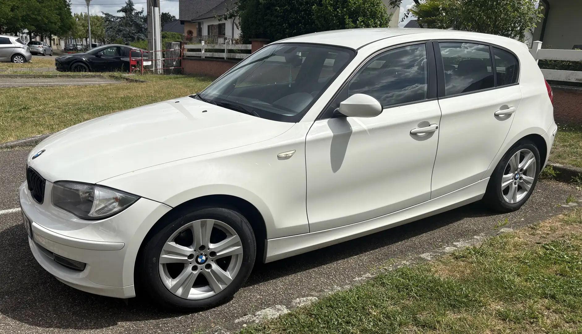 BMW 116 116i 122 ch Luxe - 1