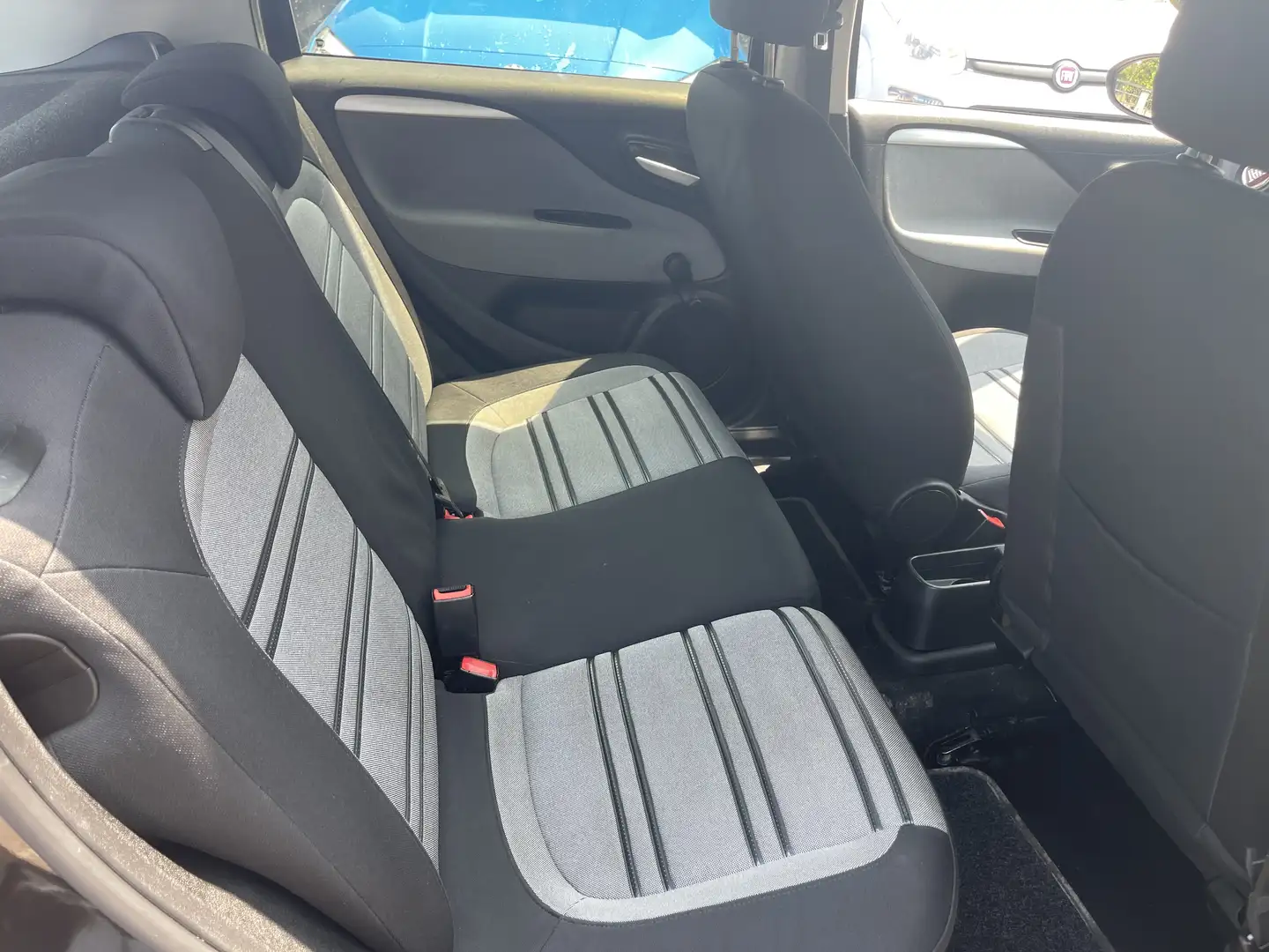 Fiat Punto 5p 1.2 Easy neopatentati - 2