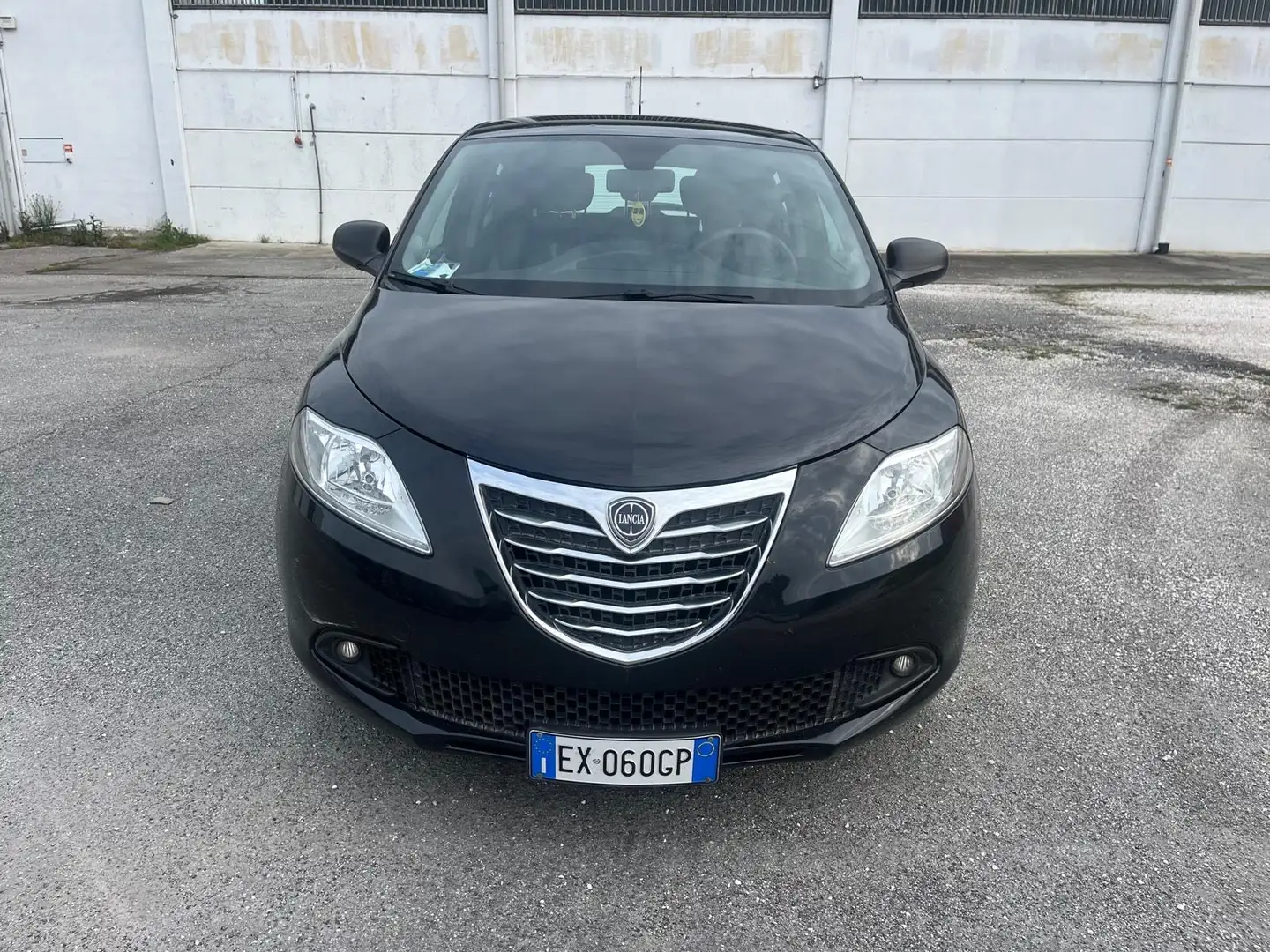 Lancia Ypsilon 1.2 8v Elle 69cv - 2