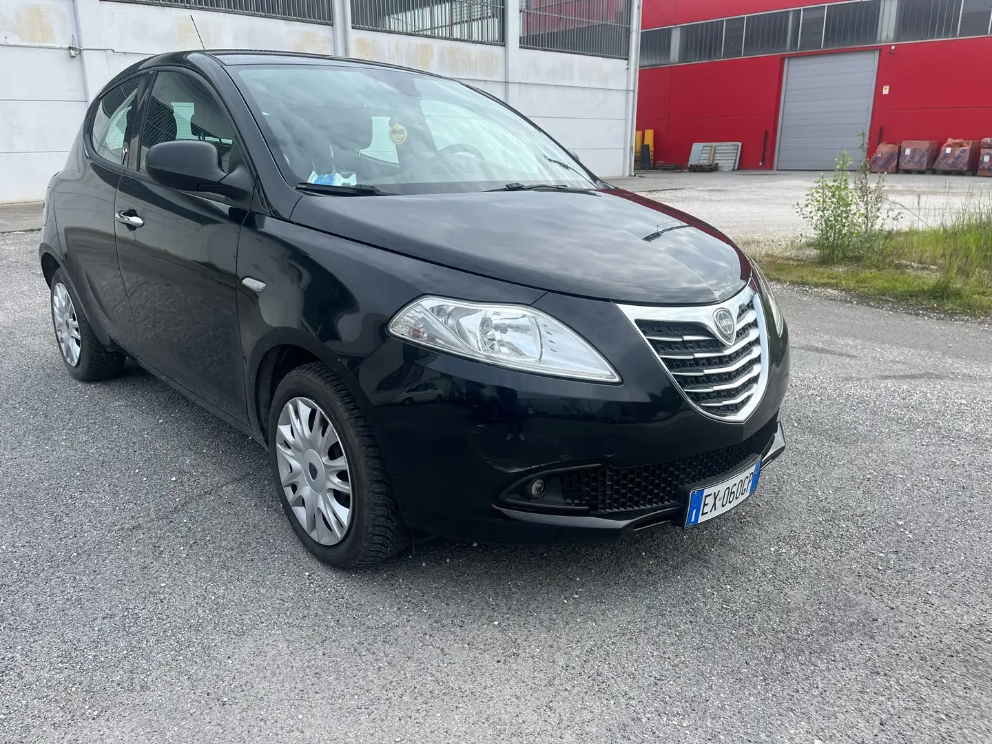 Lancia Ypsilon 1.2 8v Elle 69cv - 1