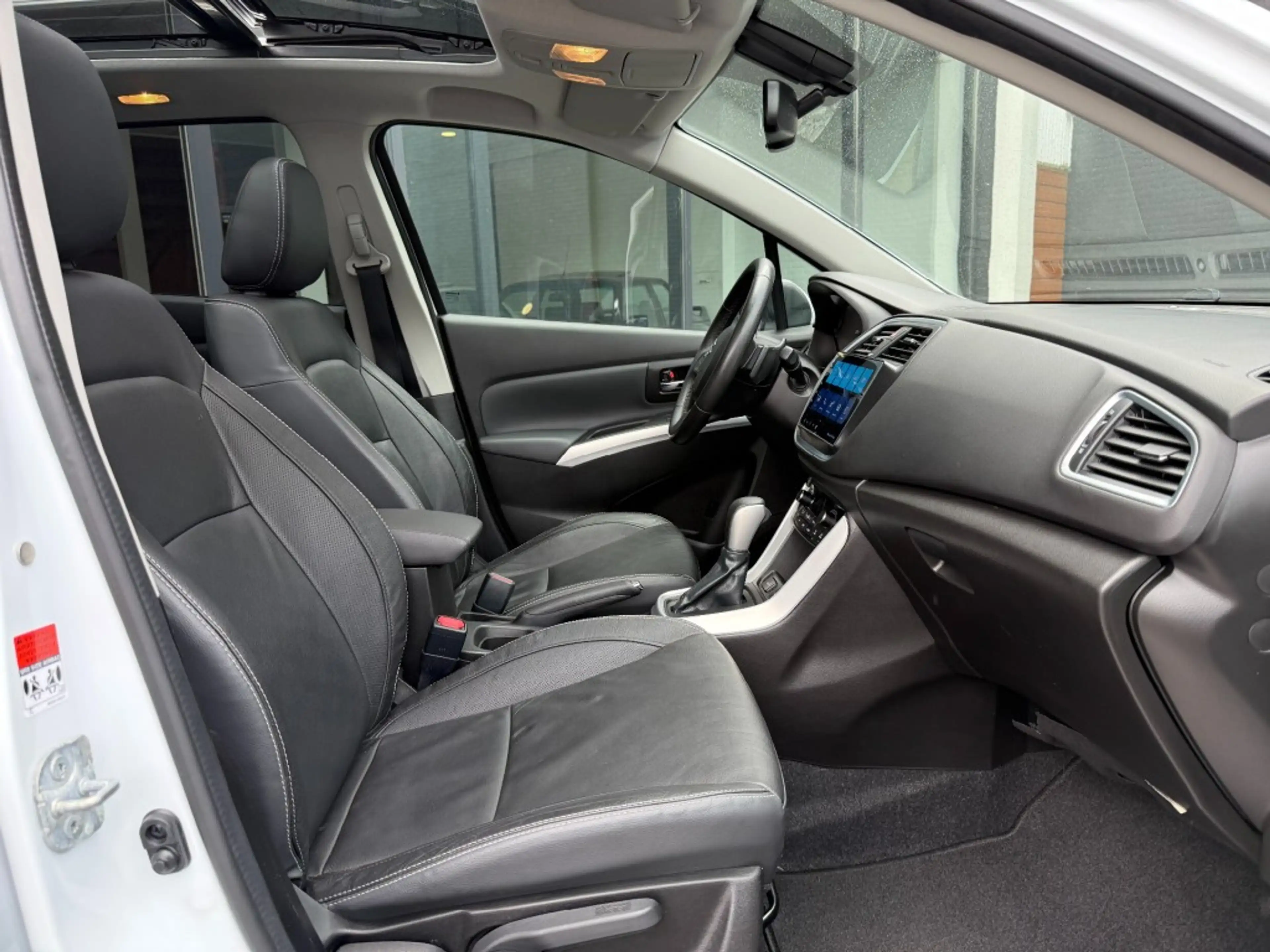 Suzuki SX4 S-Cross 1.4 140pk Exclusive,Leer,LED,Schuifdak,Camera,Stoe — photo 32
