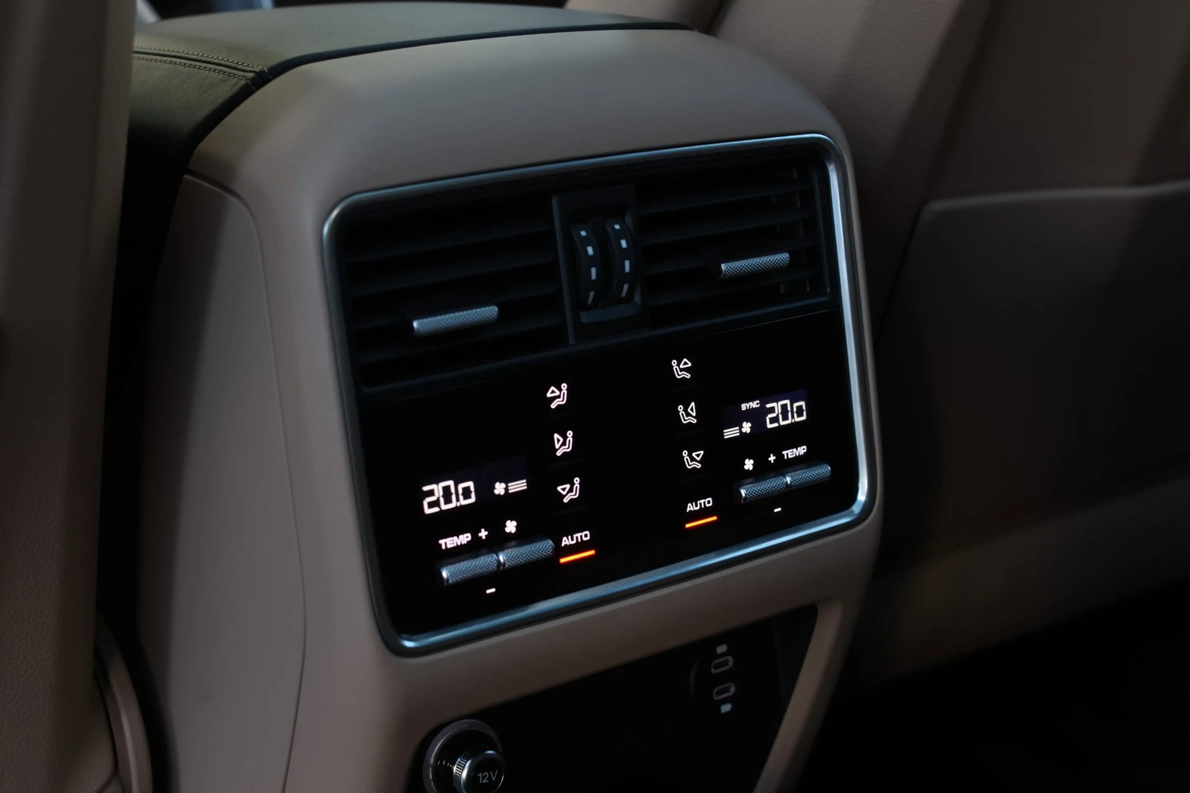 Porsche Cayenne Coupé 3.0 E-Hybrid *Pano*Sport Design*Sportuitlaat — photo 46
