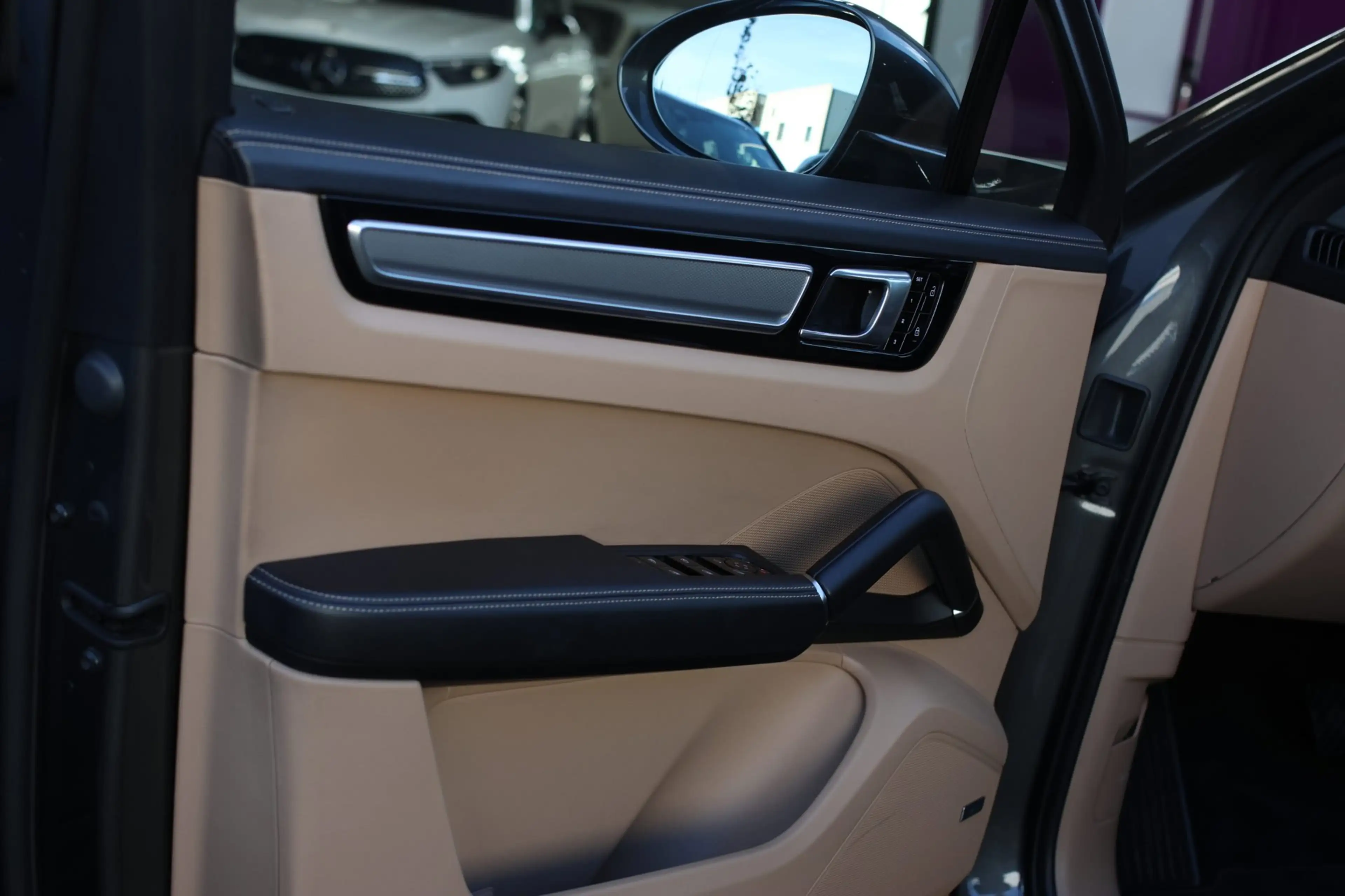 Porsche Cayenne Coupé 3.0 E-Hybrid *Pano*Sport Design*Sportuitlaat — photo 28
