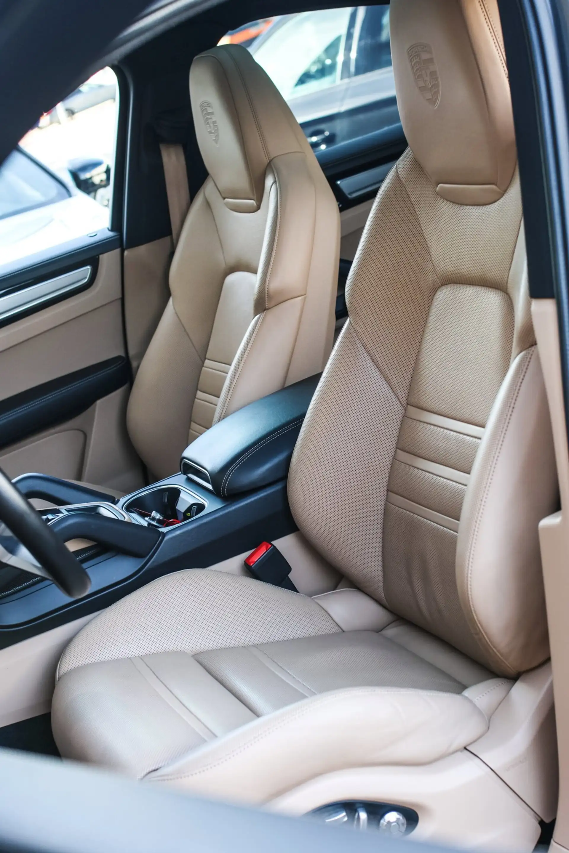 Porsche Cayenne Coupé 3.0 E-Hybrid *Pano*Sport Design*Sportuitlaat — photo 4