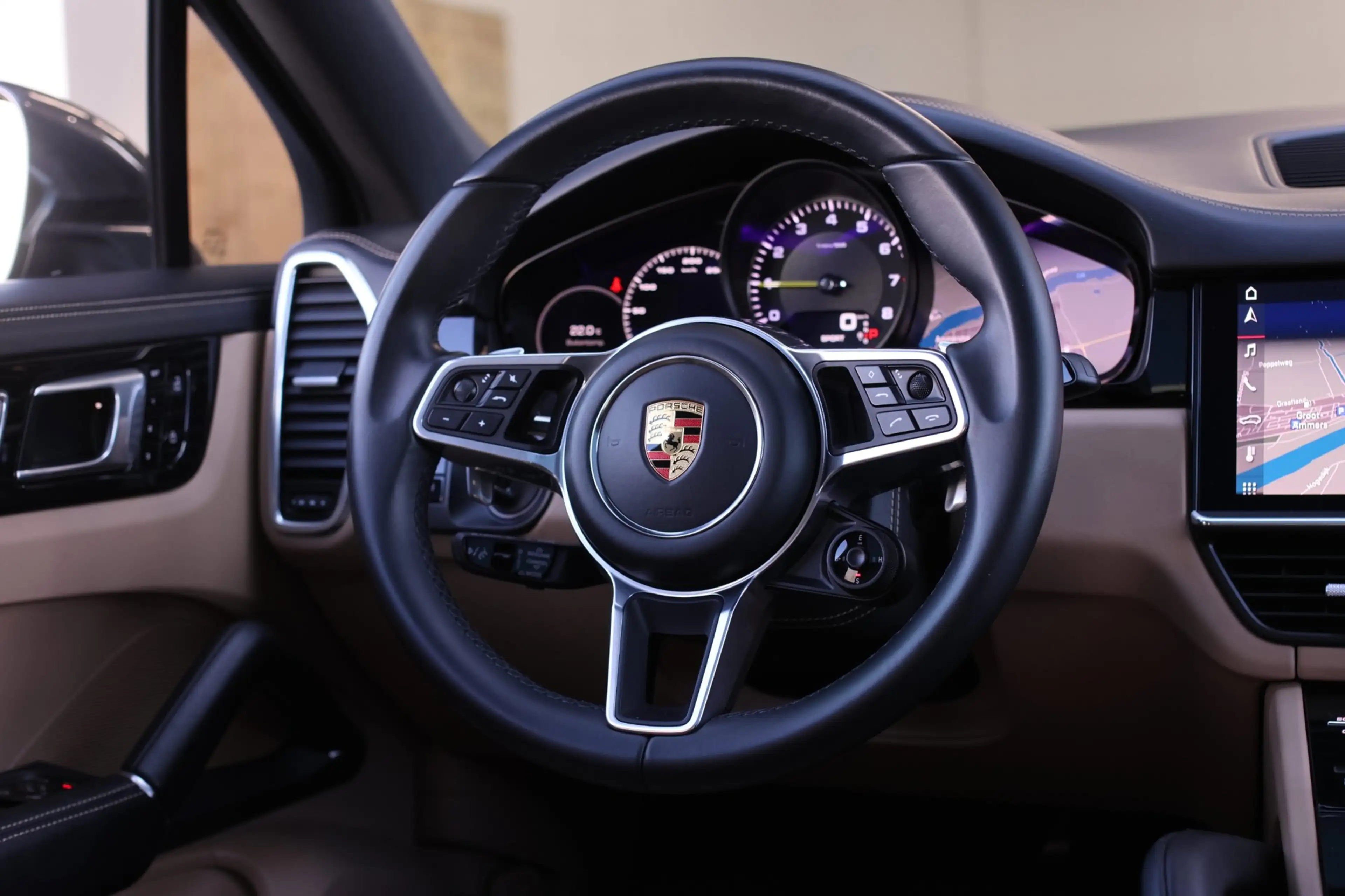 Porsche Cayenne Coupé 3.0 E-Hybrid *Pano*Sport Design*Sportuitlaat — photo 49