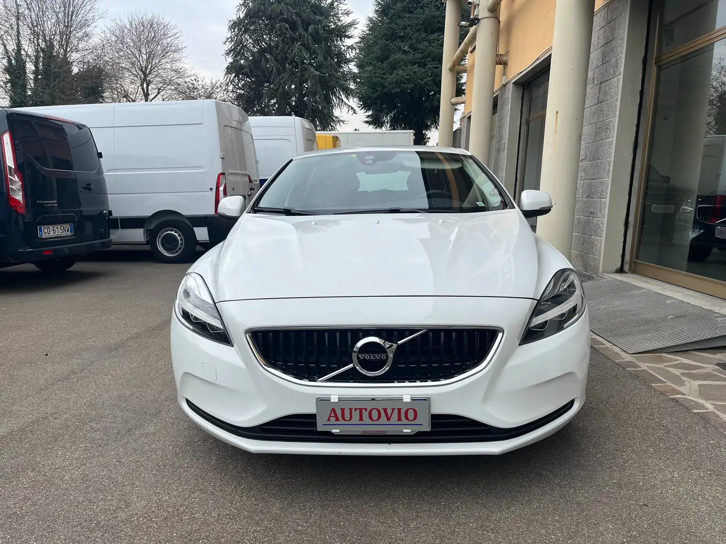 Volvo V40 V40 2.0 d2 Momentum my17 Bianco - 2
