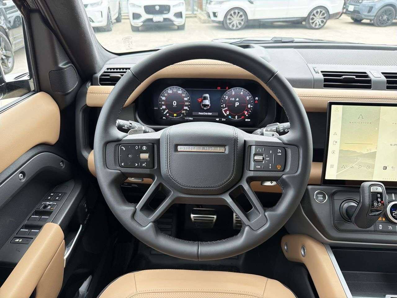 2026 Land Rover Defender 110 P525 V8 thumb 11