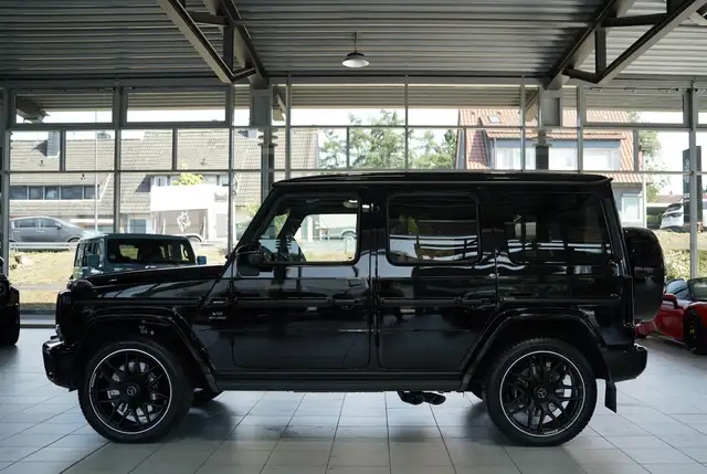 Mercedes-Benz G-Class view 11