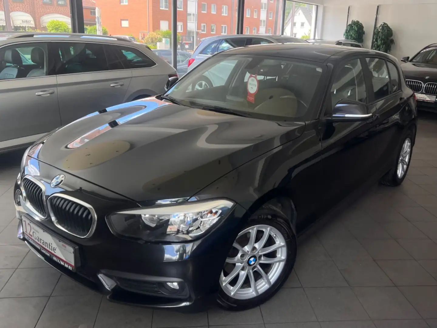 BMW 116 d Advantage MultiLenkrad~Klimaauto~5.Trg~SHZ~ Black - 1