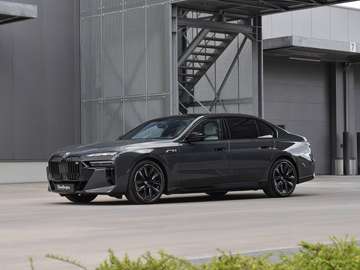 M760e xDrive / Dravitgrau / M Performance / Like New / FULL