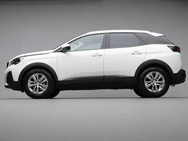 Peugeot 3008 1.2 PureTech Premium Sport (APPLE CARPLAY,NAVI,CAM