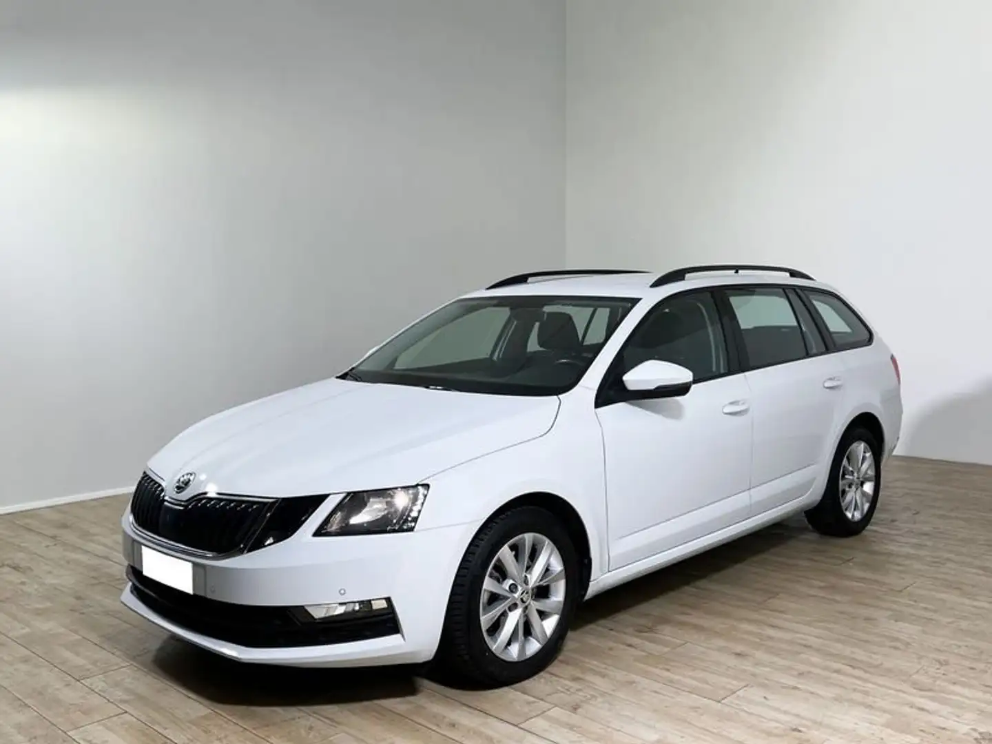 Skoda Octavia 1.5 DSG Wagon Executive G-Tec Bianco - 1