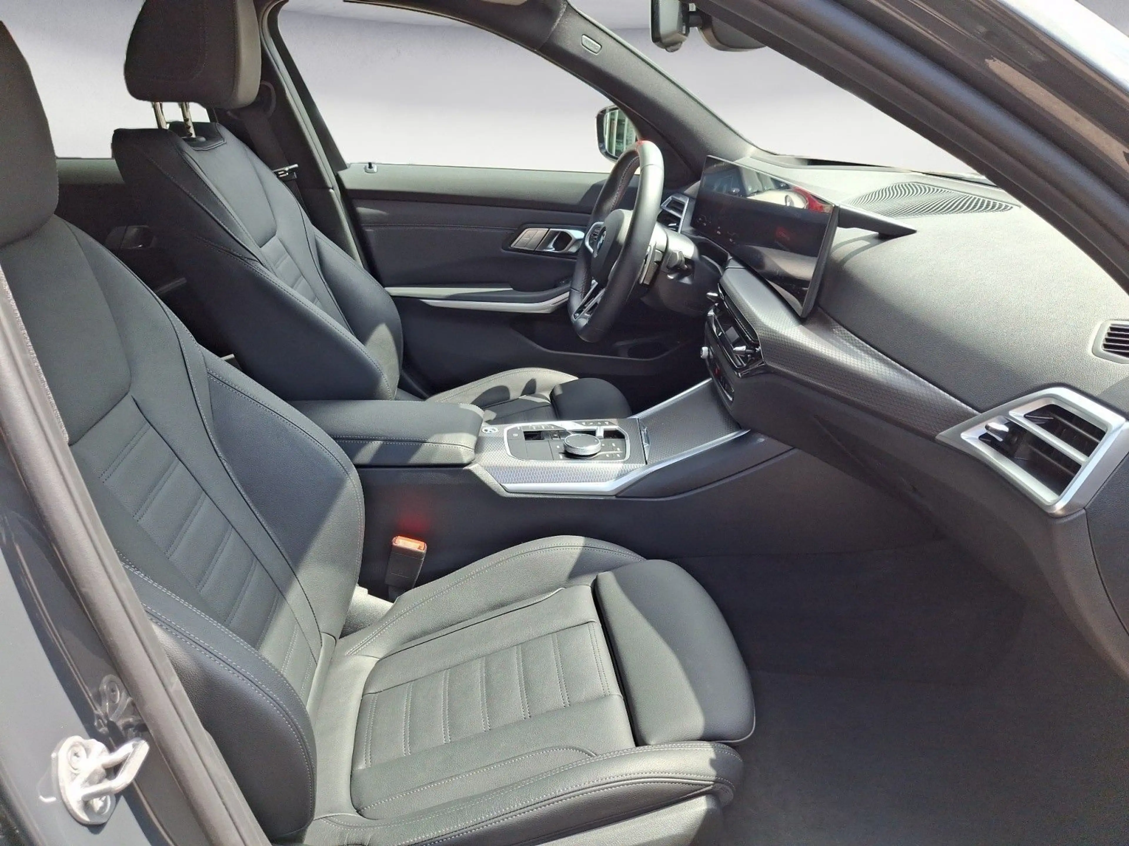 BMW 340 xDrive Touring Auto 19' Panorama — photo 11
