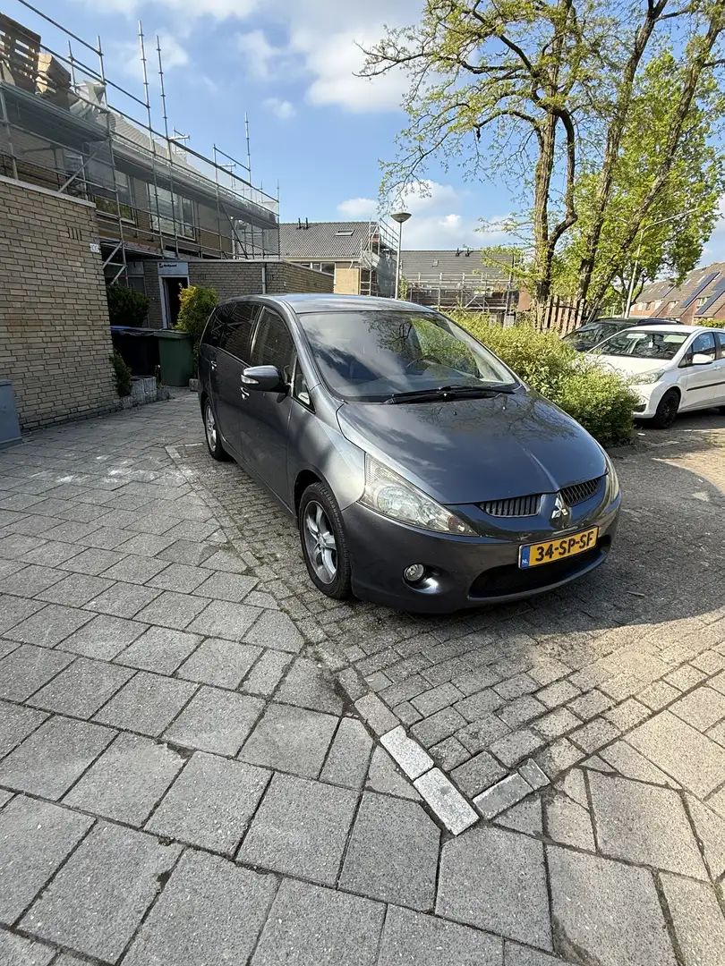Mitsubishi Grandis 2.4-16V Intense Šedá - 2