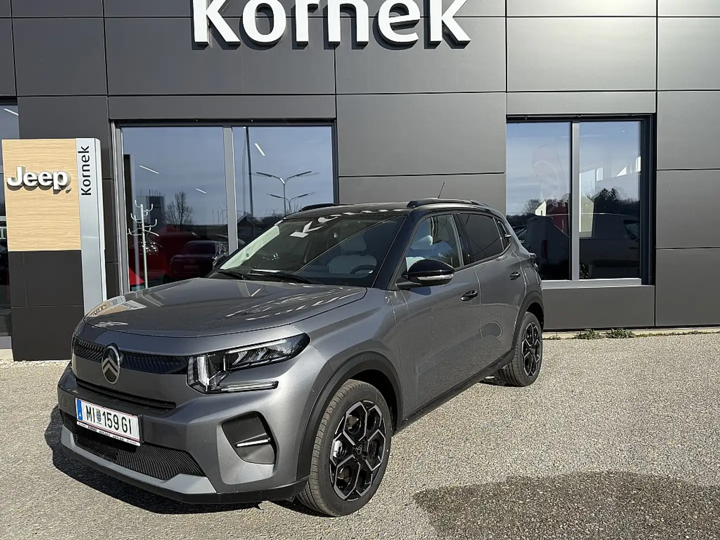 Citroen C3 e-C3 113 44kWh Max Grau - 1