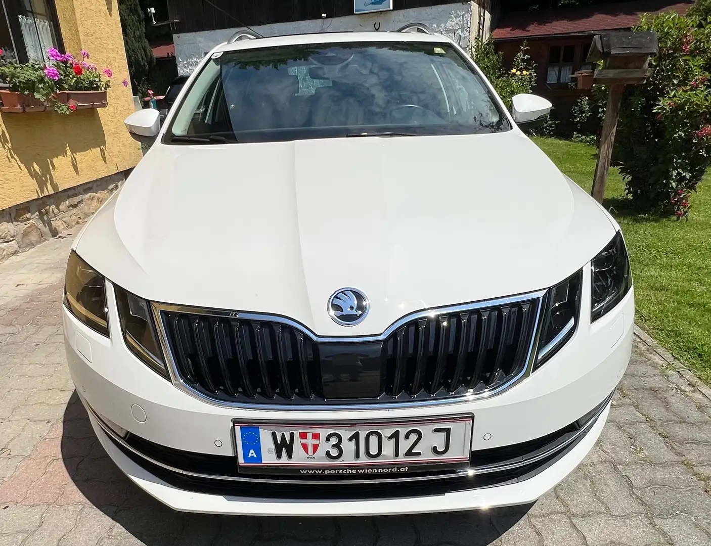 Skoda Octavia Octavia Combi 1,5 TSI Style Limited DSG Weiß - 1