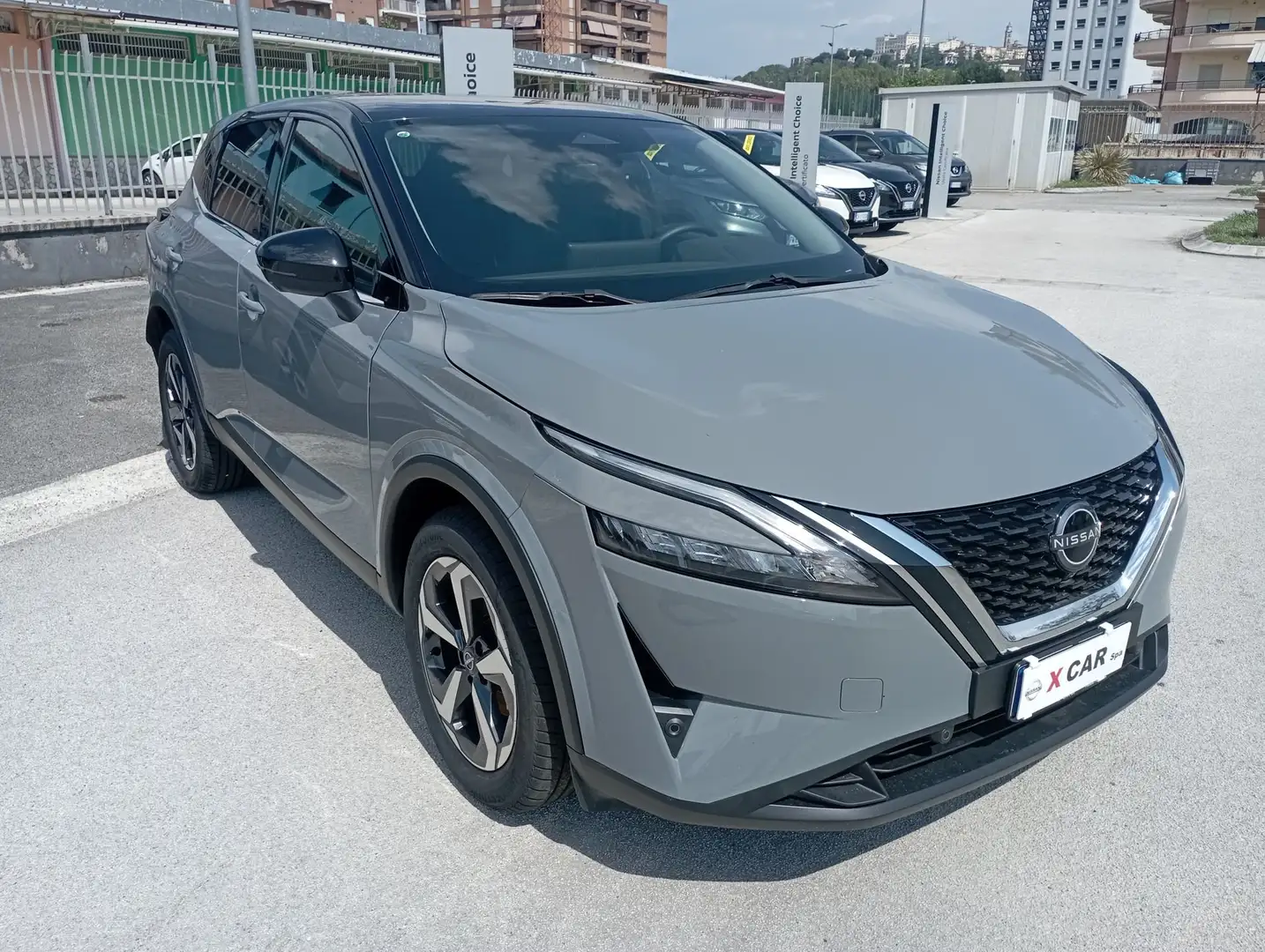 Nissan Qashqai Qashqai MHEV 140 CV N-Connecta Grijs - 2