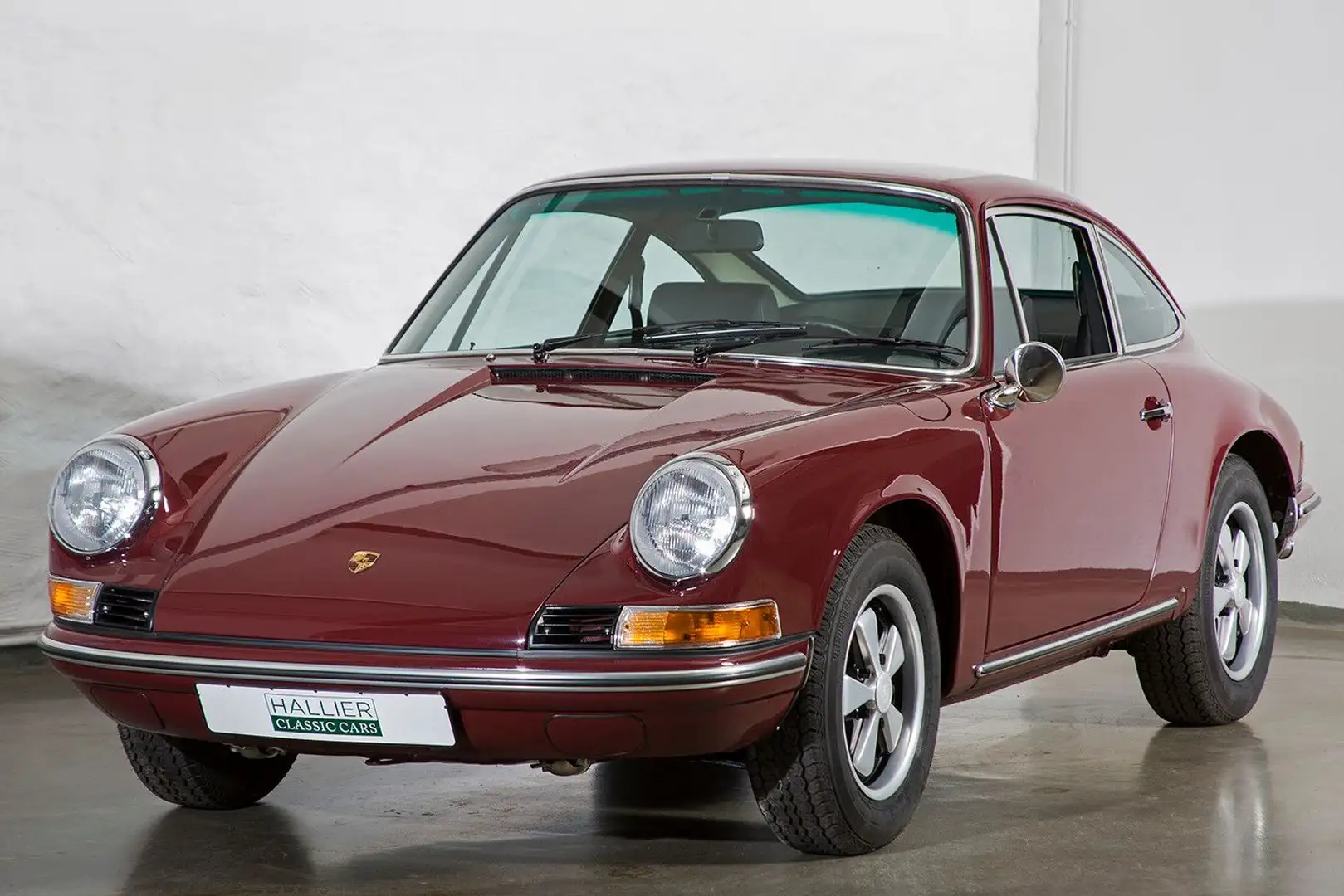 Porsche 911 T 2.2L, VOLLRESTAURATION ,,WIE NEU,,Matching Rot - 1