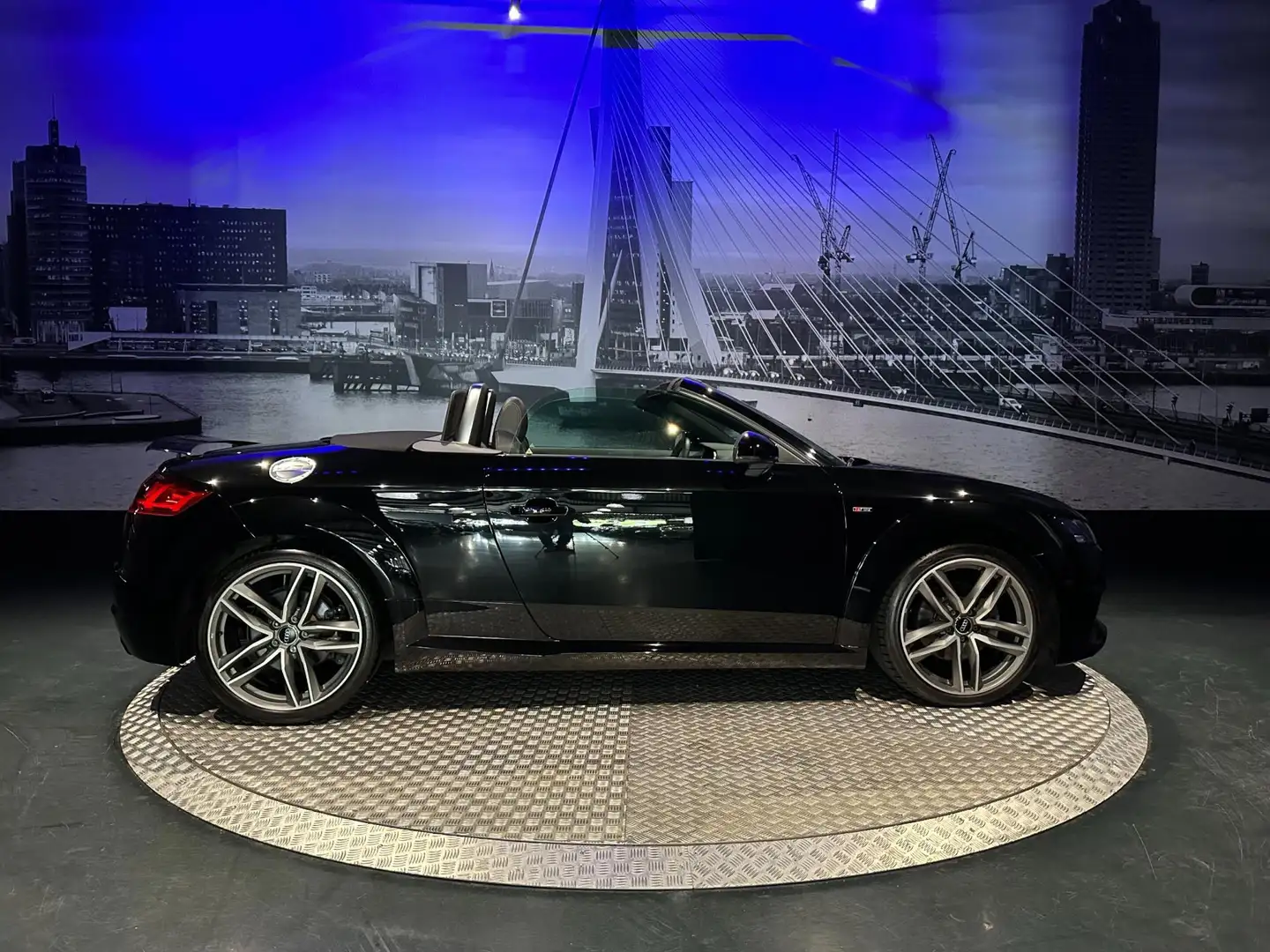 Audi TT Roadster 2.0 TFSI S-line *Virtual*Navi*Clima*Cruis Zwart - 2
