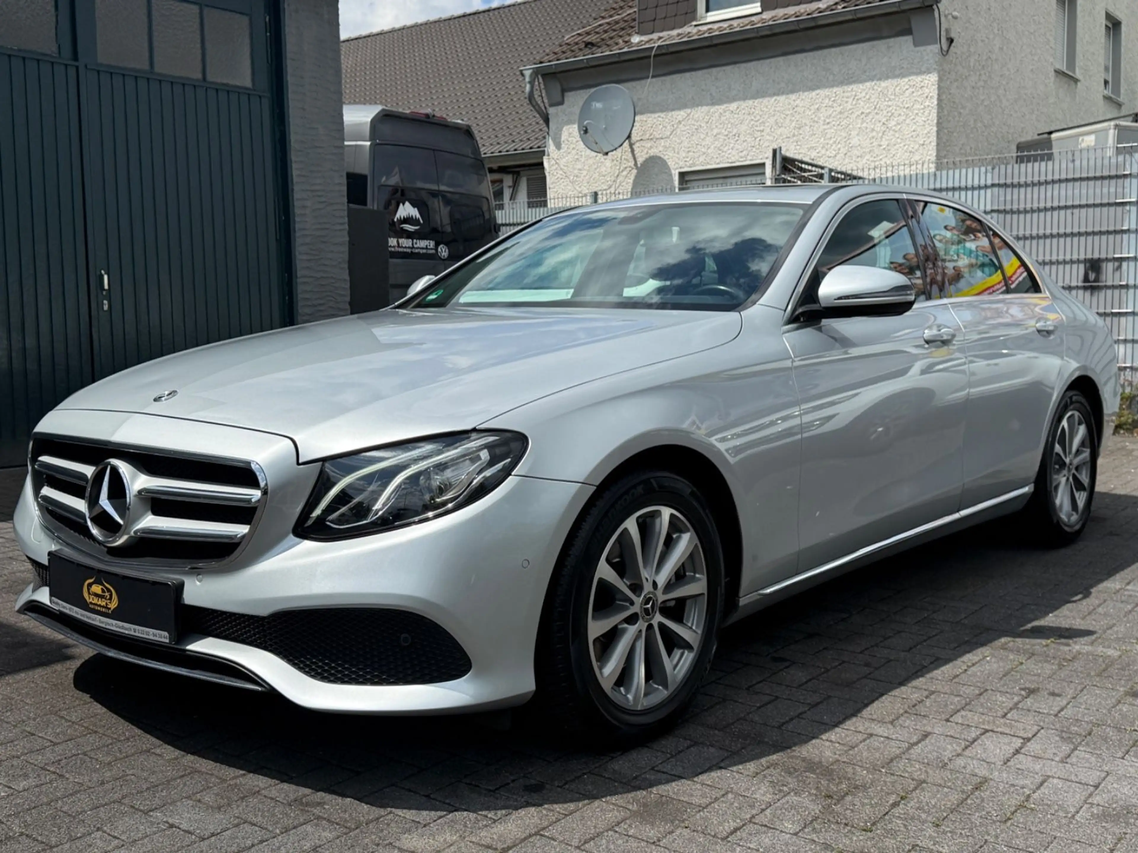 Mercedes-Benz E 200 4Matic*1-Hand*Garantie