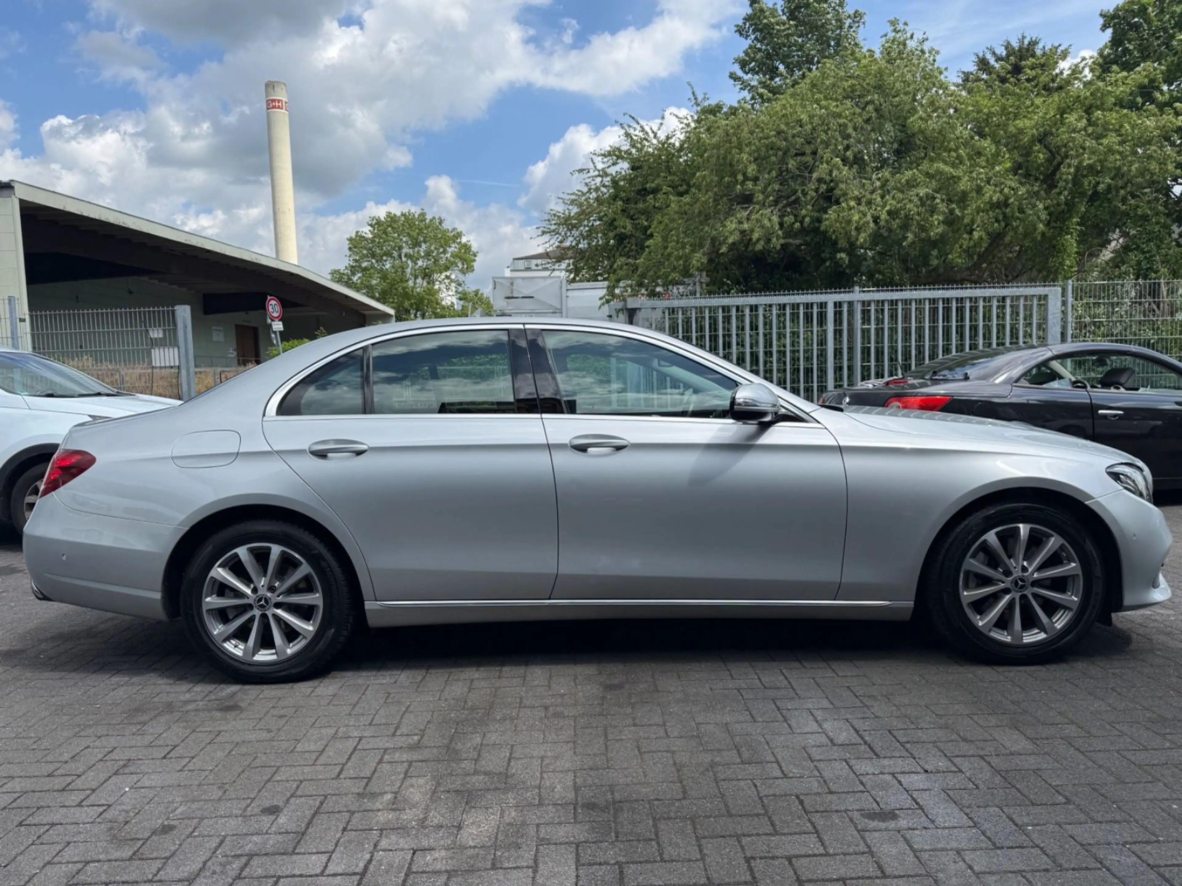 Mercedes-Benz E 200 4Matic*1-Hand*Garantie — photo 4