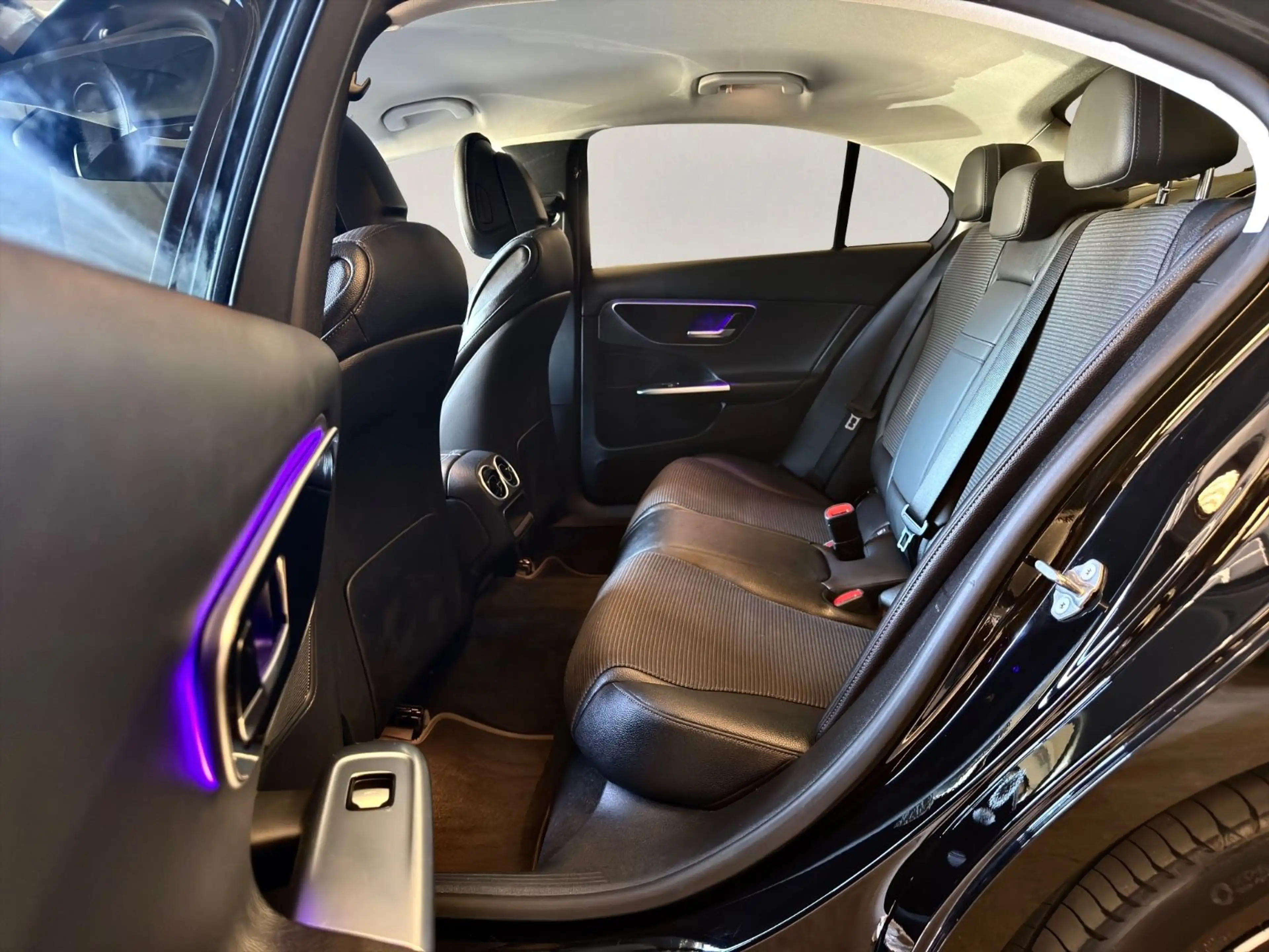 Mercedes-Benz C 300 e hybrid Avantgarde *LED*9G*NAVI*Digi Light — photo 14