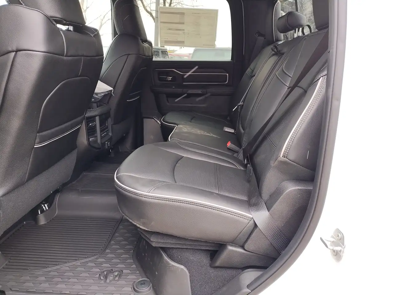 RAM 2500 снимка RAM 2500