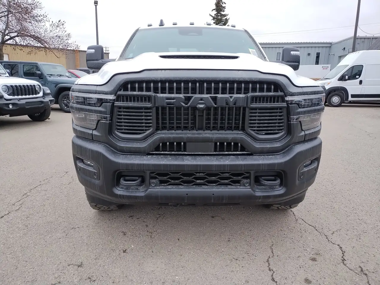 RAM 2500 снимка RAM 2500