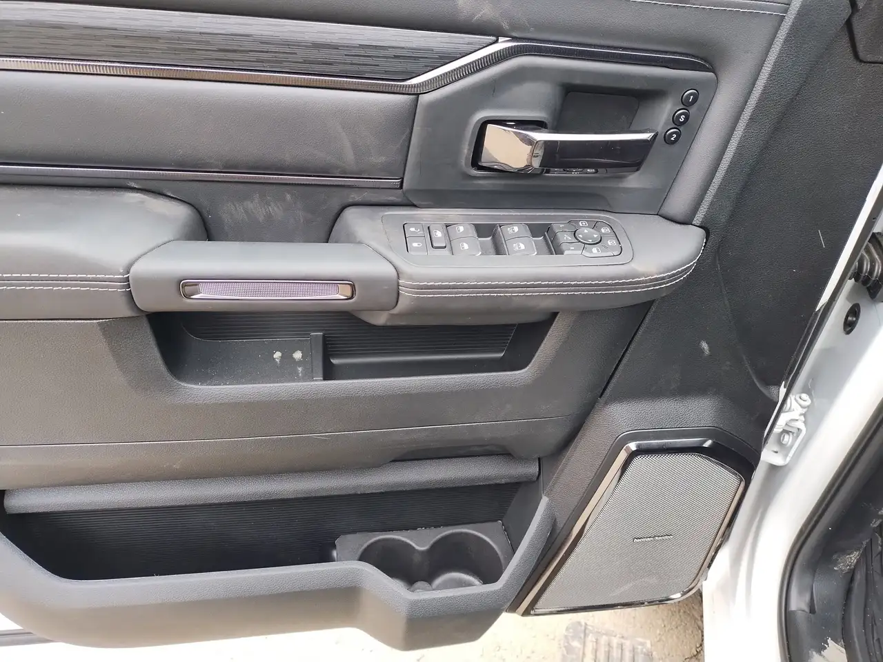 RAM 2500 снимка RAM 2500