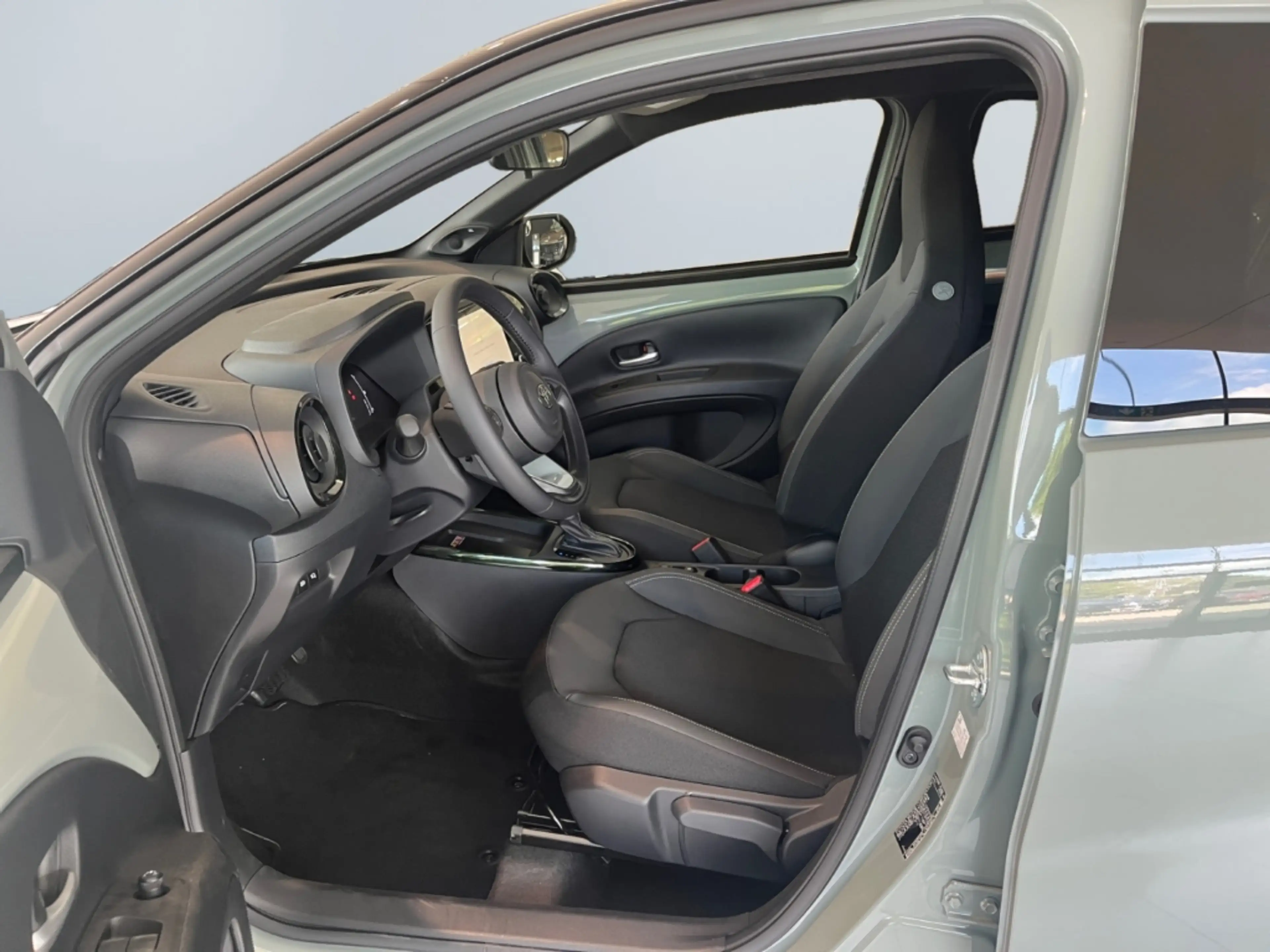 Toyota Aygo X Lounge *ACC*Temp*JBL* — photo 8
