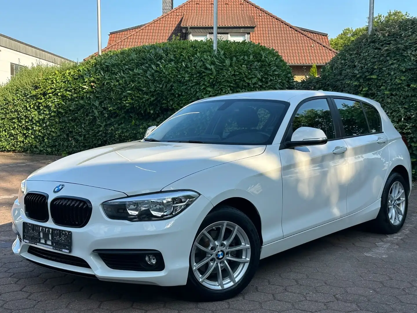 BMW 118 i Advantage*BUSINESS*PAKET*UNI-LACK*13200 KM Weiß - 1