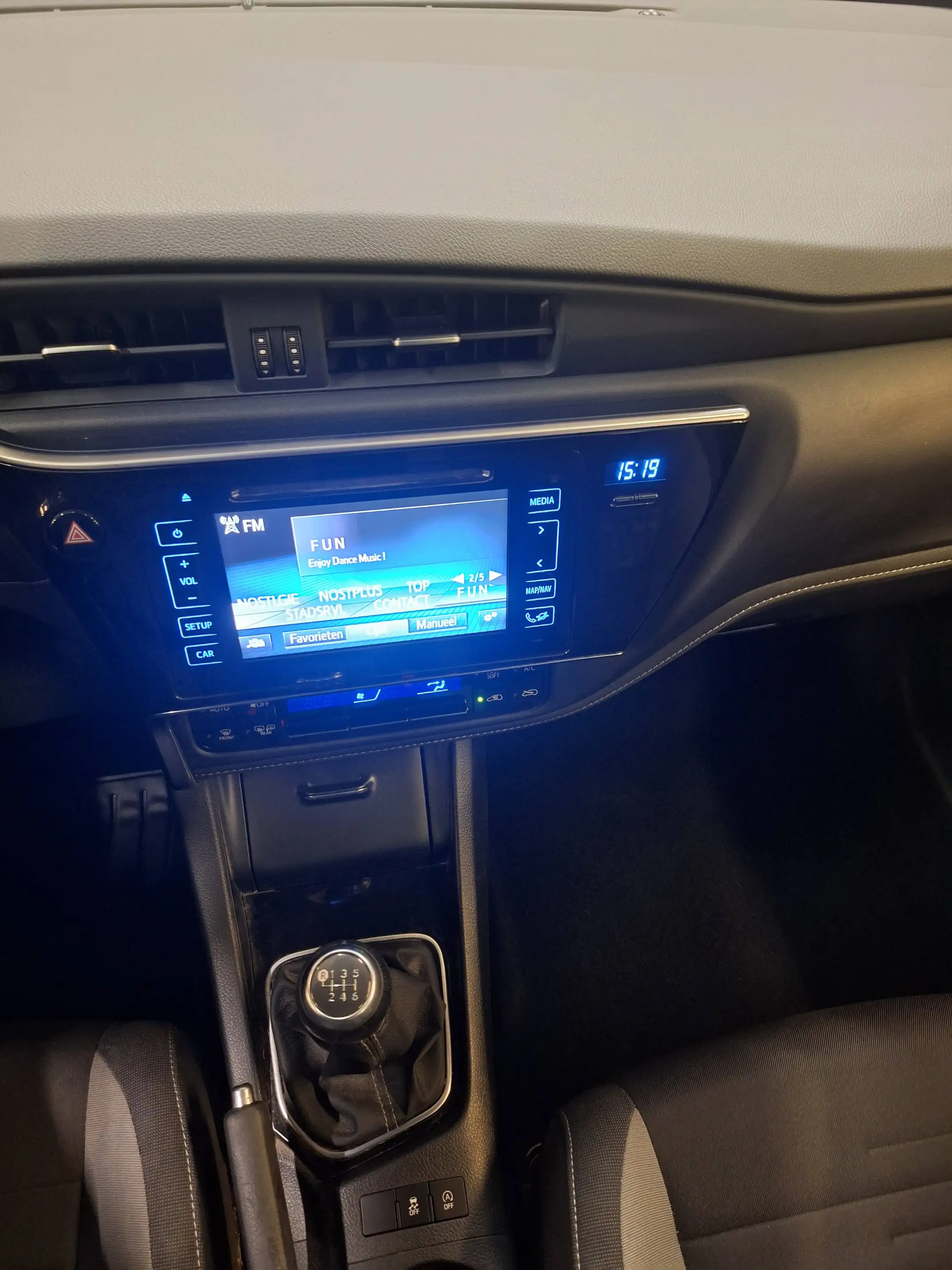 Toyota Auris Auris SW 1.2 Turbo Comfort (EU6.2) — photo 12