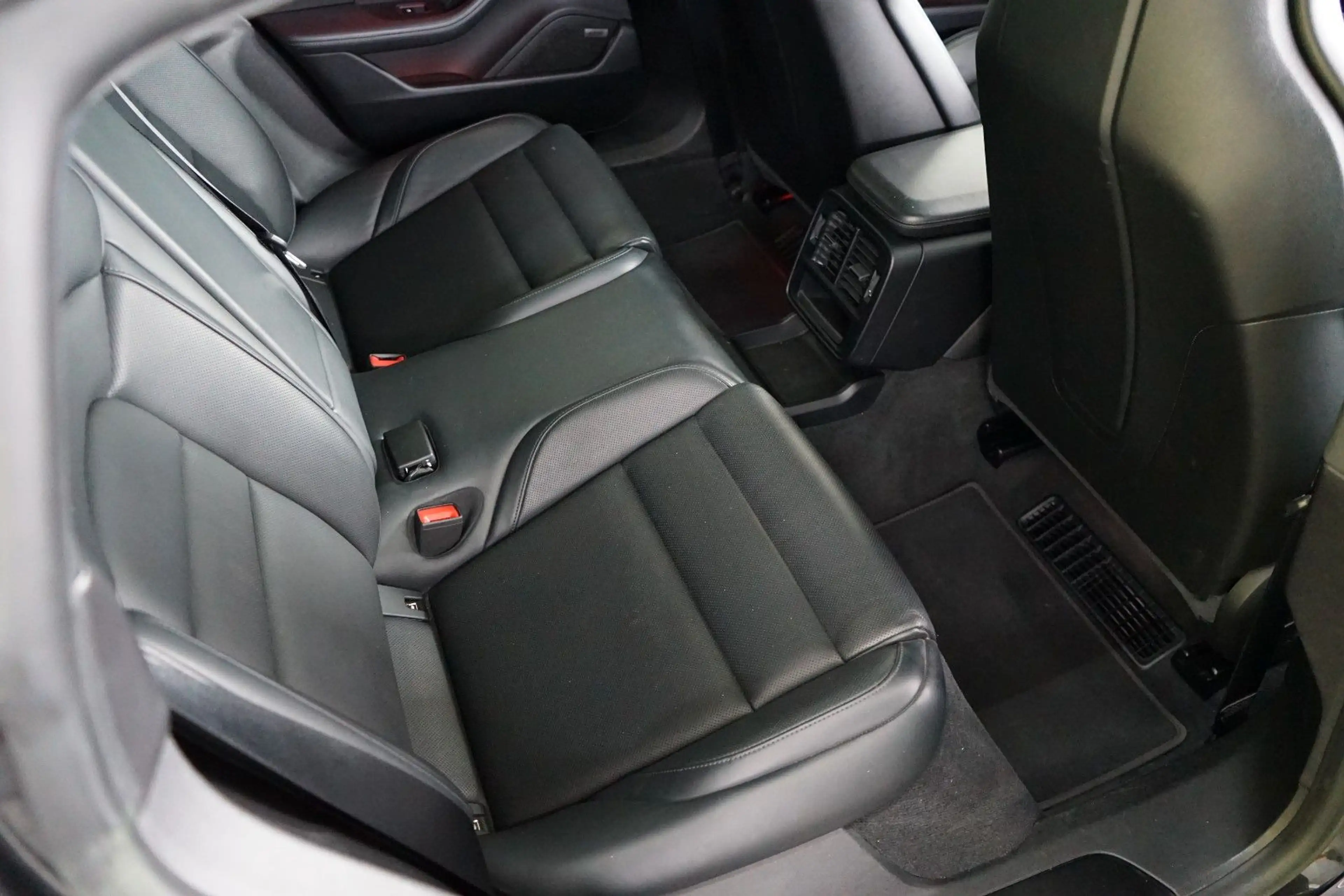 Porsche Taycan GTS/Pano/NightVision/HeadUp/Sitzklima/Mas — photo 10