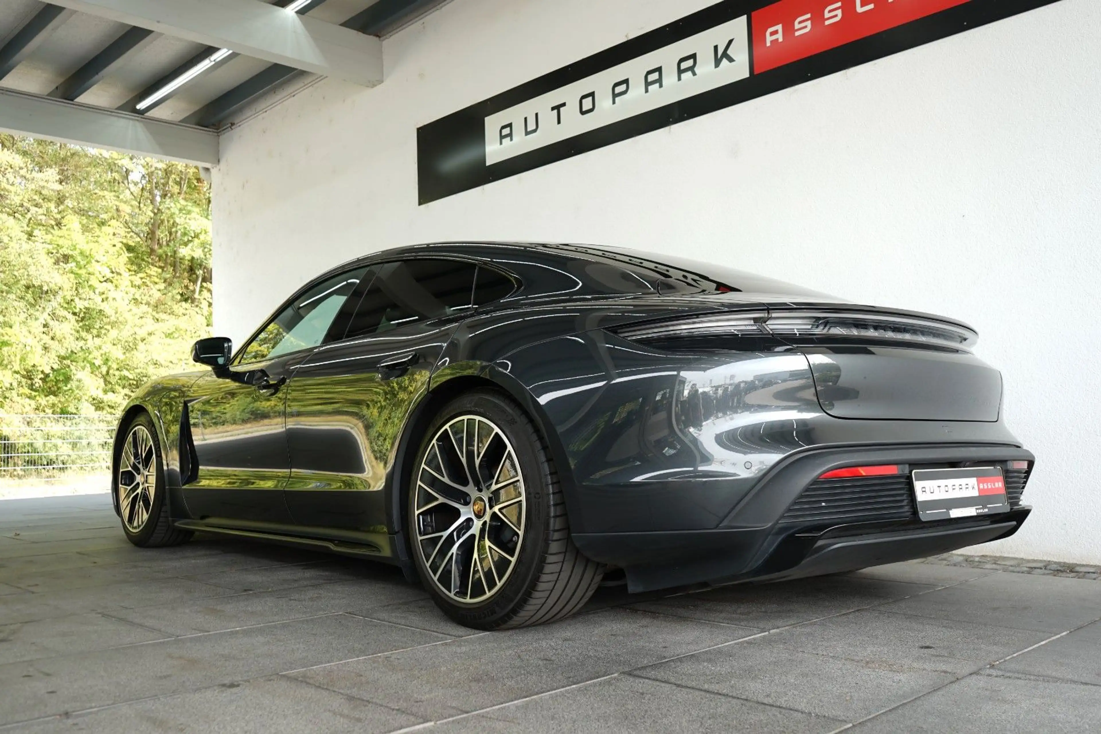 Porsche Taycan GTS/Pano/NightVision/HeadUp/Sitzklima/Mas — photo 30
