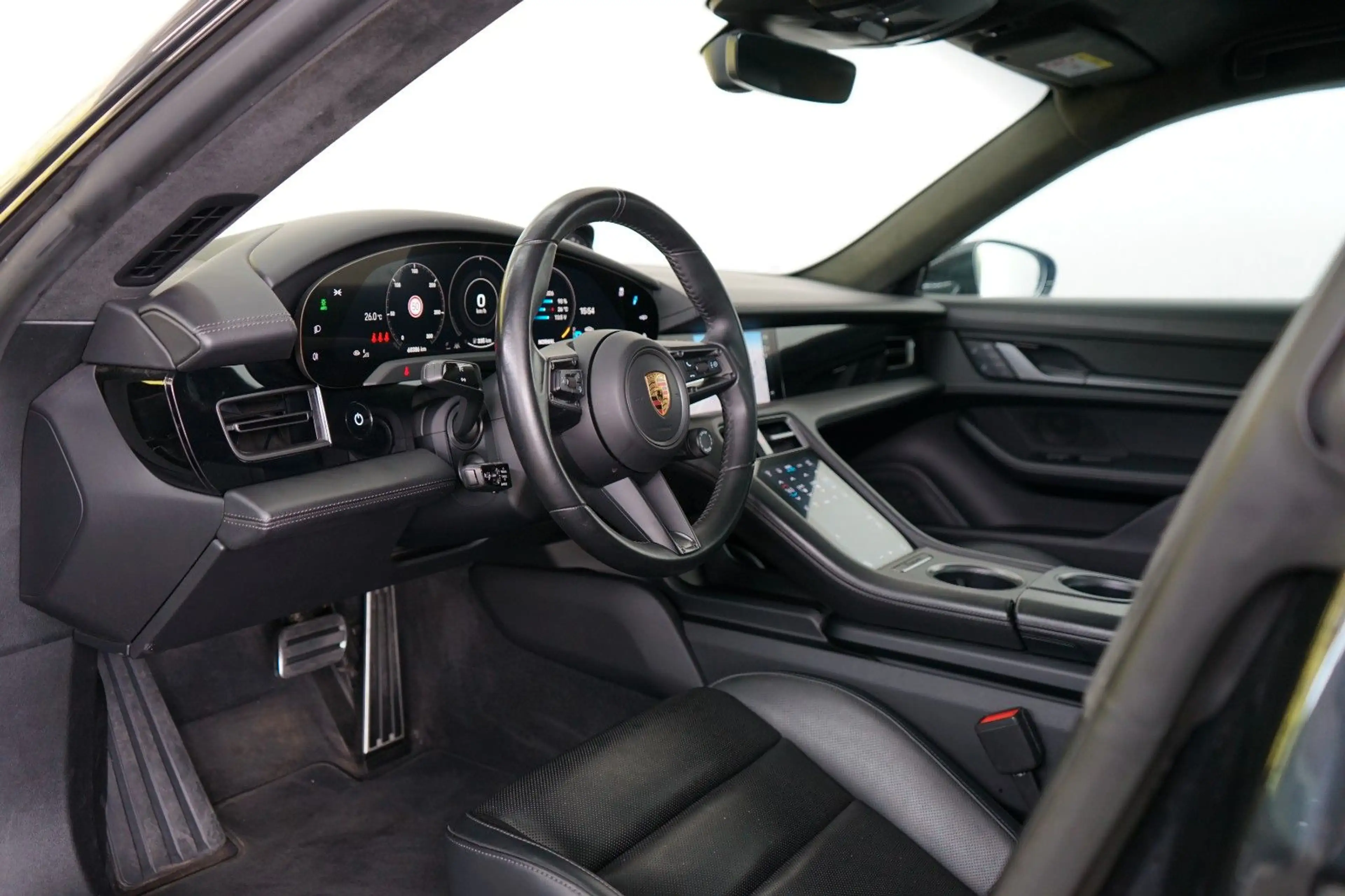 Porsche Taycan GTS/Pano/NightVision/HeadUp/Sitzklima/Mas — photo 23