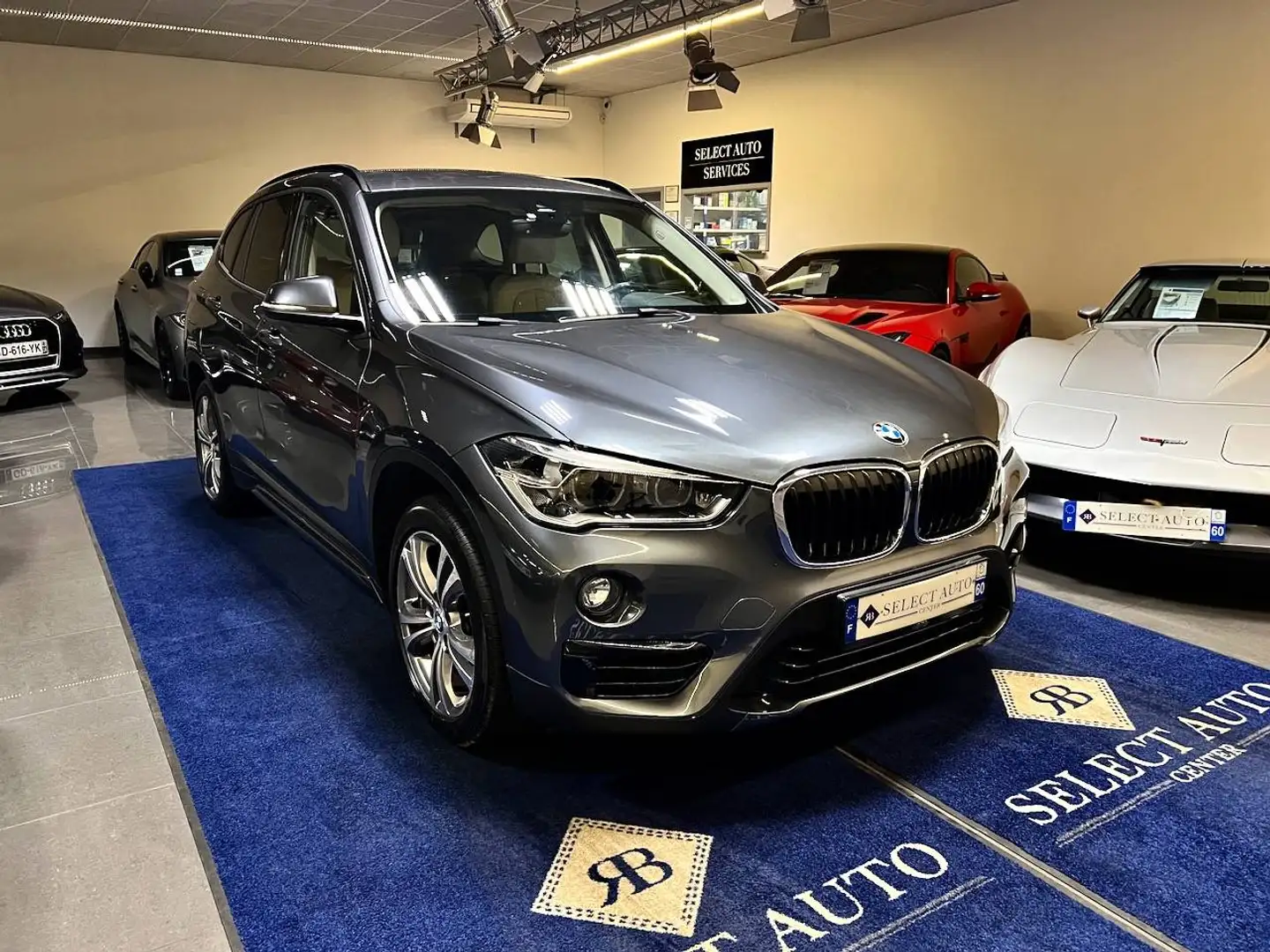 BMW X1 II (F48) sDrive18i 136ch Lounge Gris - 2