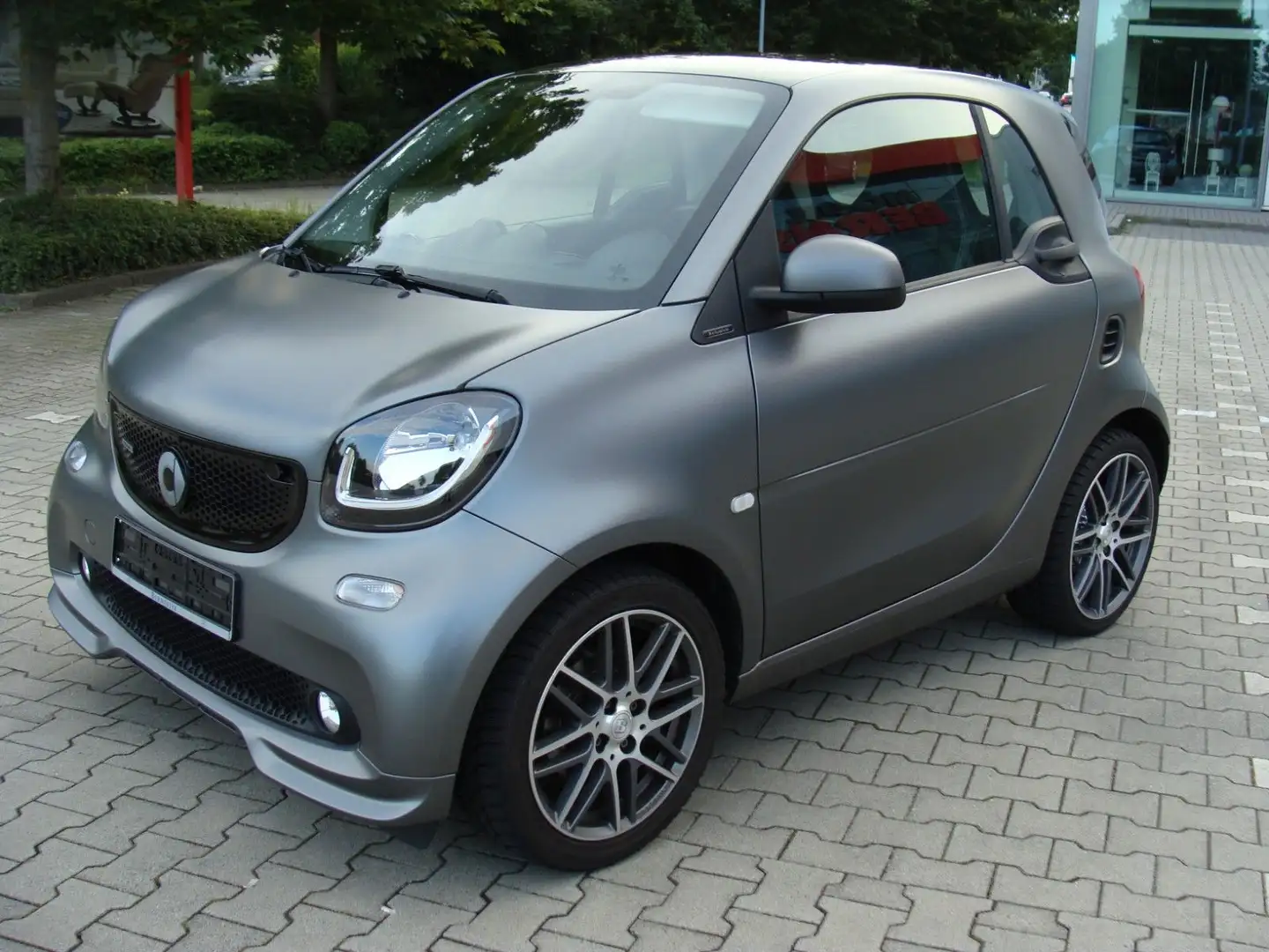 smart forTwo BRABUS  Xclusive  Leder Navi  Panorama   Kamera Grijs - 2