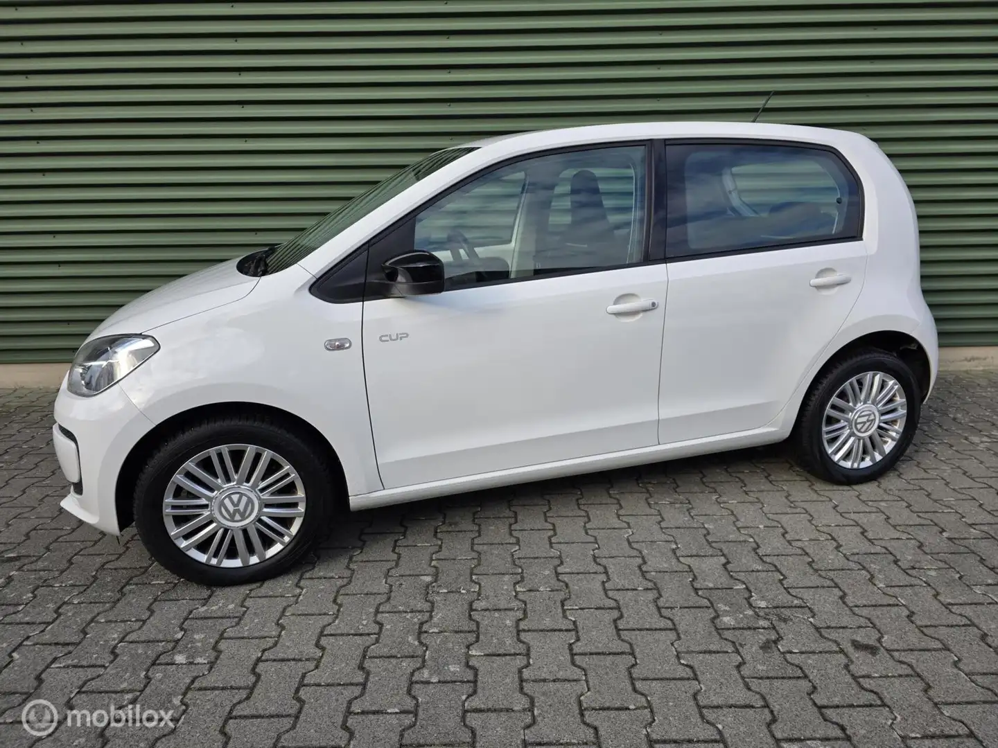 Volkswagen up! 1.0 Cup! High-Up|Navigatie|Airco|2x Sleutel| Weiß - 1