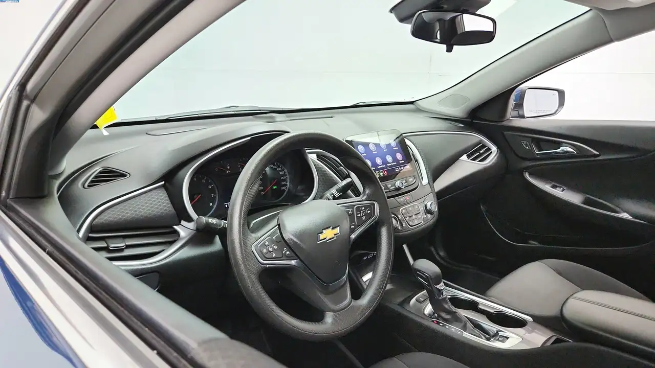 Chevrolet Malibu снимка Chevrolet Malibu