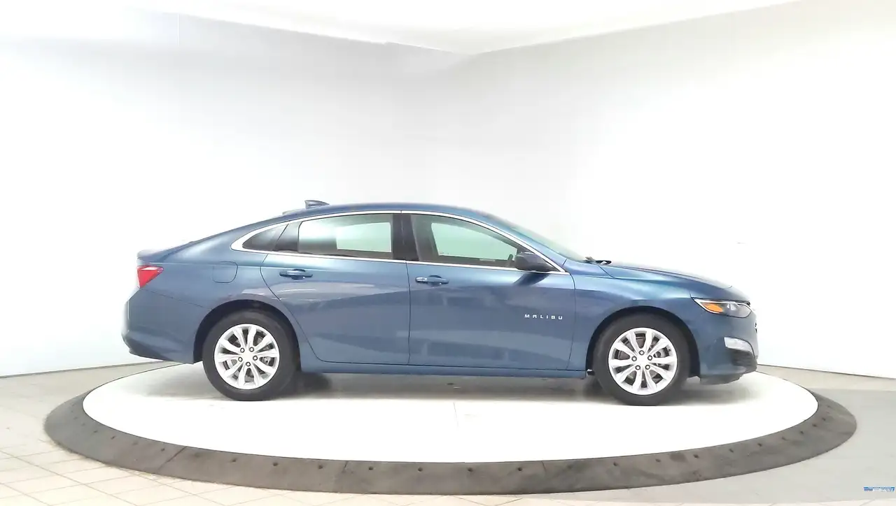Chevrolet Malibu снимка Chevrolet Malibu