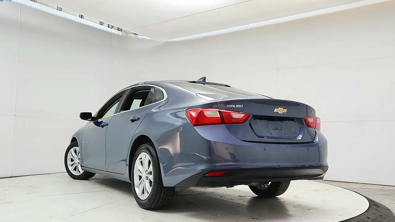 Chevrolet Malibu снимка Chevrolet Malibu