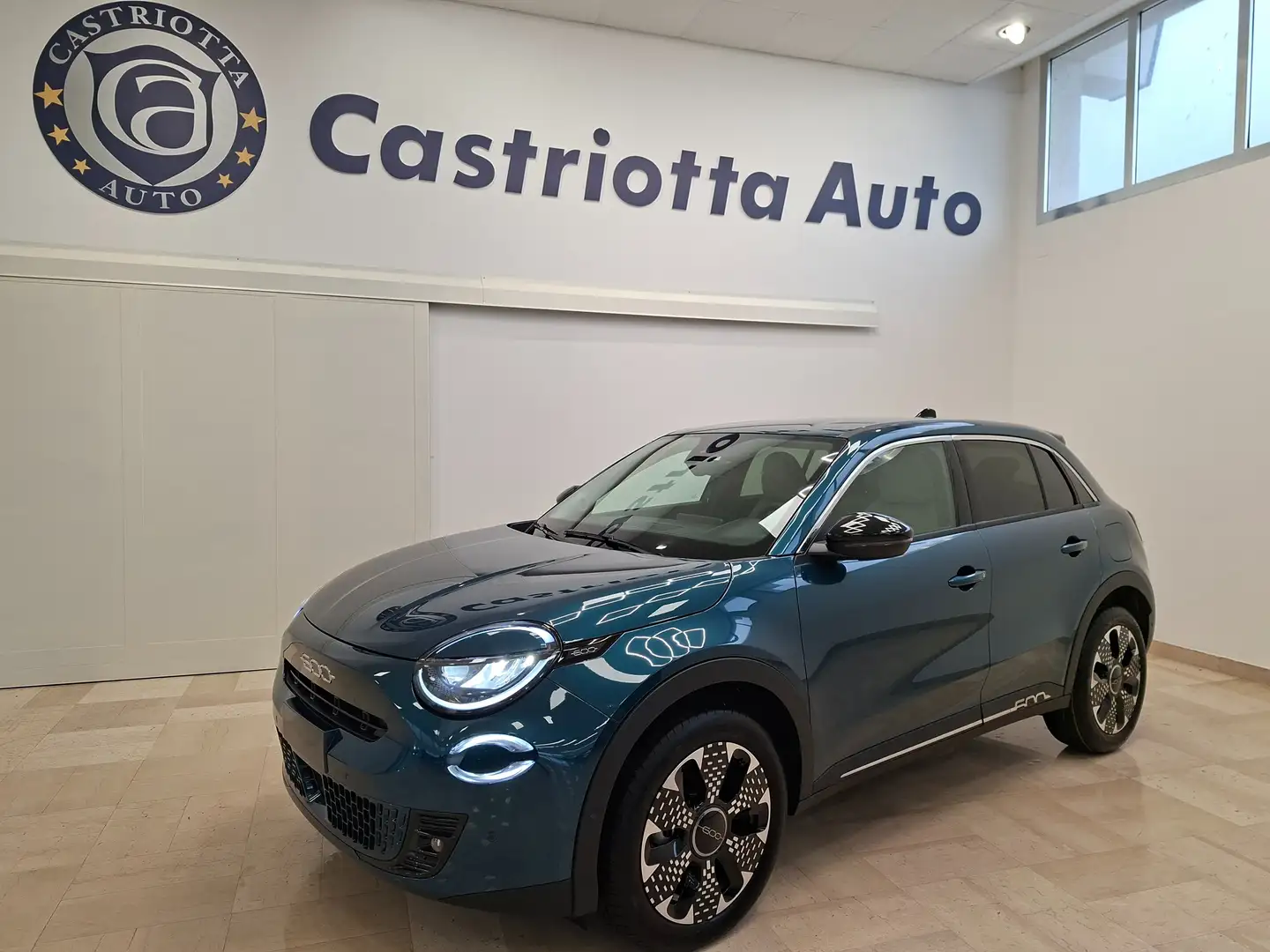 Fiat 600 1.2 hybrid La Prima 110cv auto KM ZERO !!! Bleu - 1