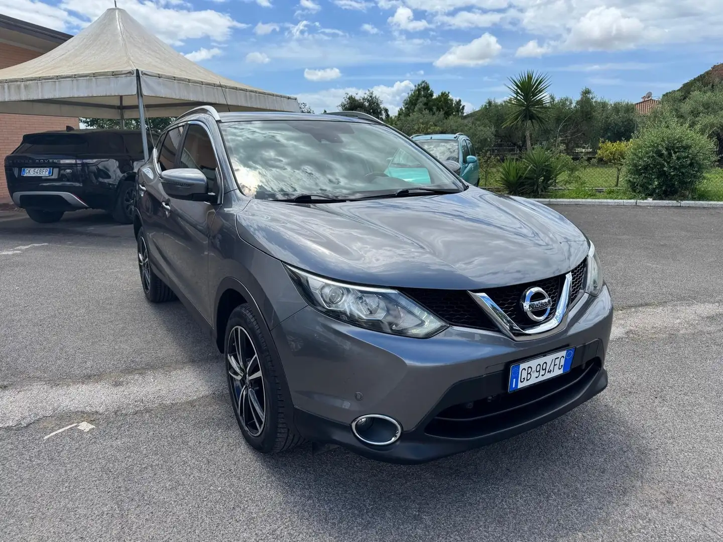 Nissan Qashqai 1.6 DCI 130CV 2WD X-TRONIC 2018 Gris - 2